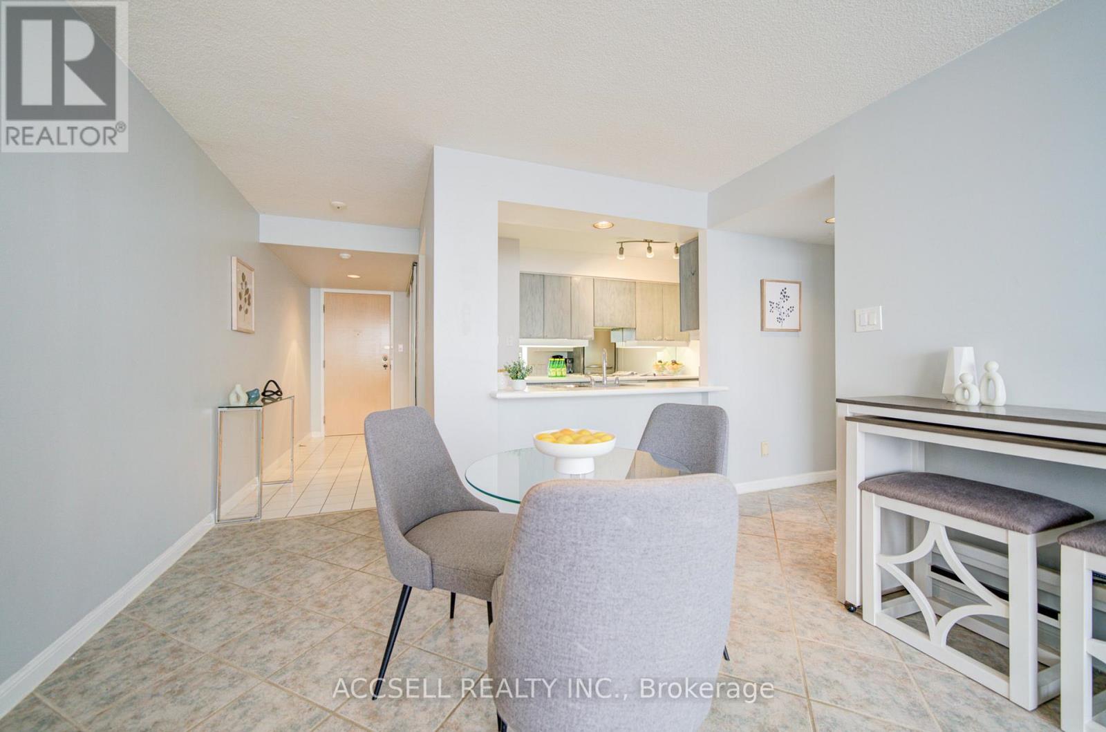 1804 - 50 Eglinton Avenue W, Mississauga, Ontario  L5R 3P5 - Photo 18 - W12736800