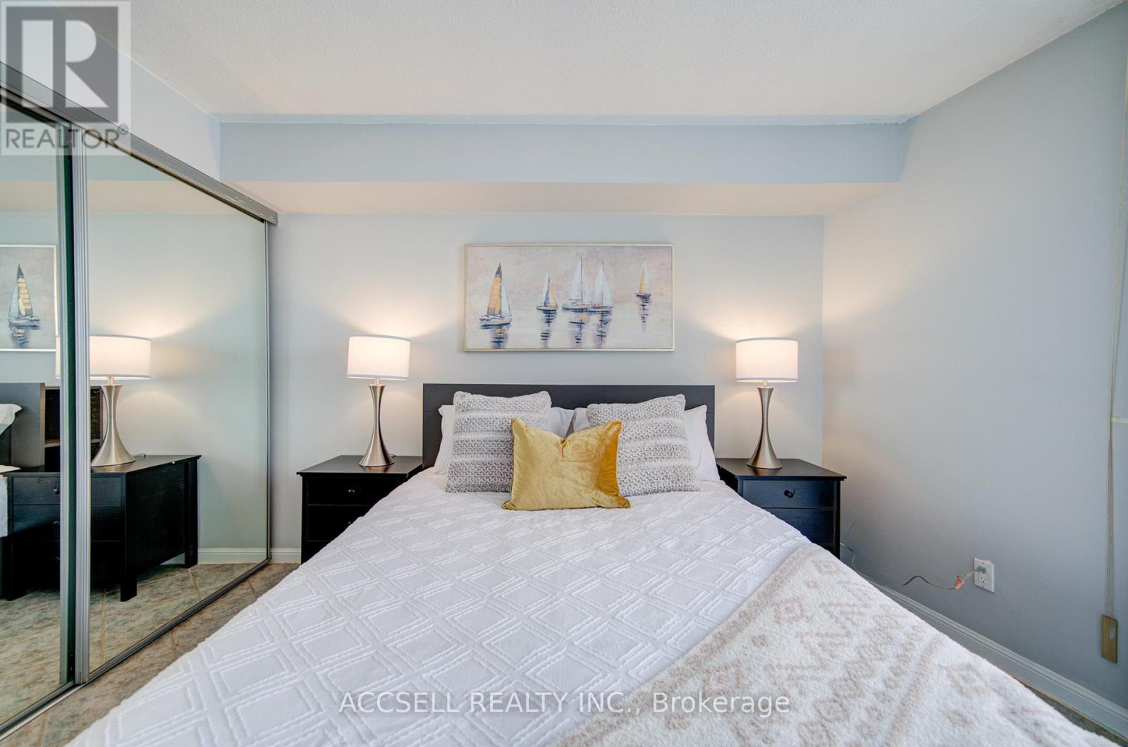 1804 - 50 Eglinton Avenue W, Mississauga, Ontario  L5R 3P5 - Photo 29 - W12736800