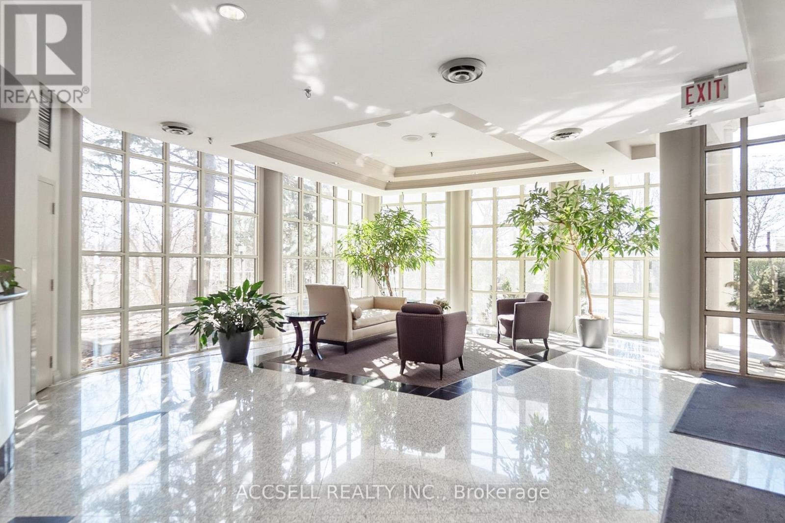 1804 - 50 Eglinton Avenue W, Mississauga, Ontario  L5R 3P5 - Photo 5 - W12736800