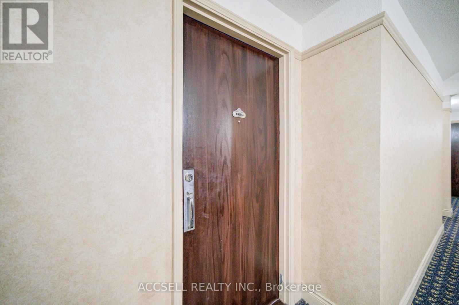 1804 - 50 Eglinton Avenue W, Mississauga, Ontario  L5R 3P5 - Photo 9 - W12736800