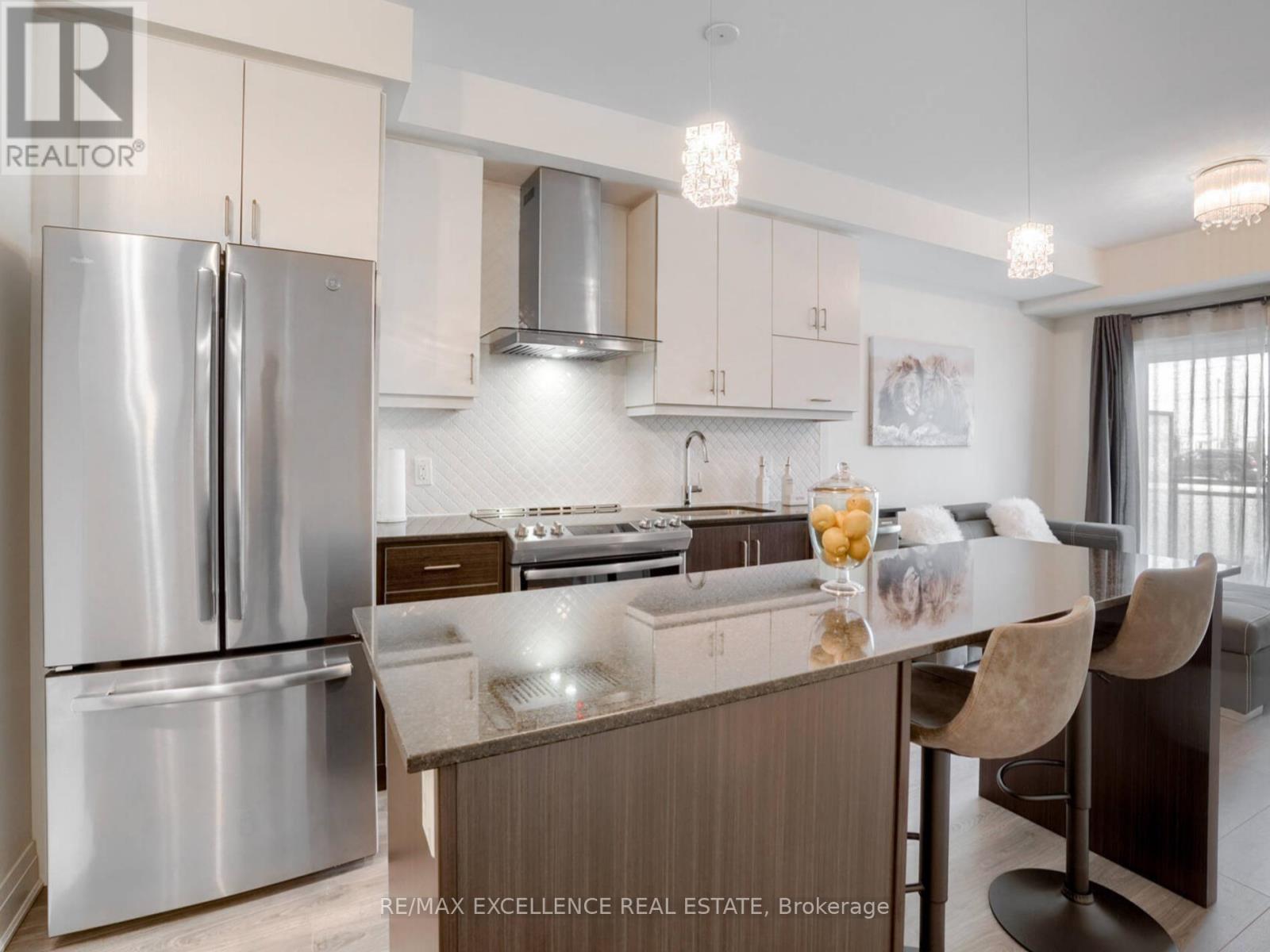 128 Grovewood Common Crescent, Oakville, Ontario  L6H 0X3 - Photo 10 - W12736810