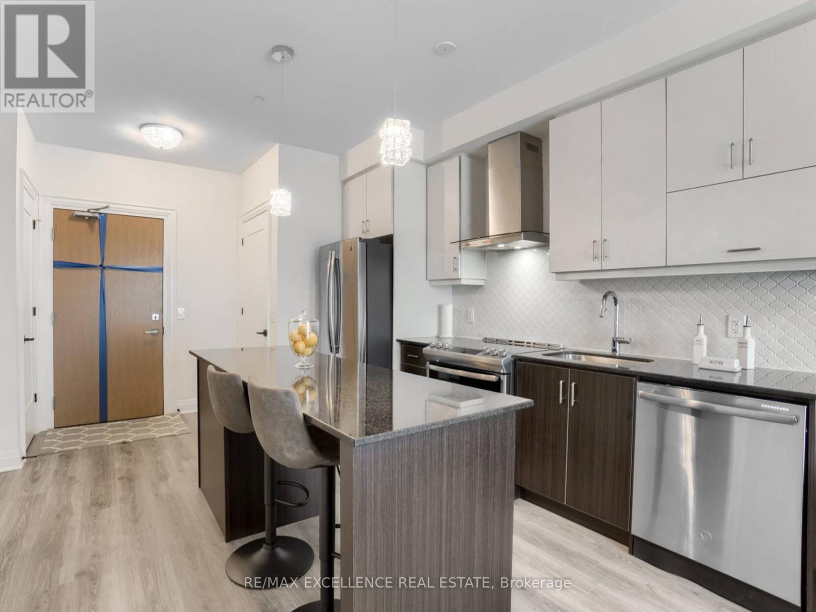 128 Grovewood Common Crescent, Oakville, Ontario  L6H 0X3 - Photo 11 - W12736810