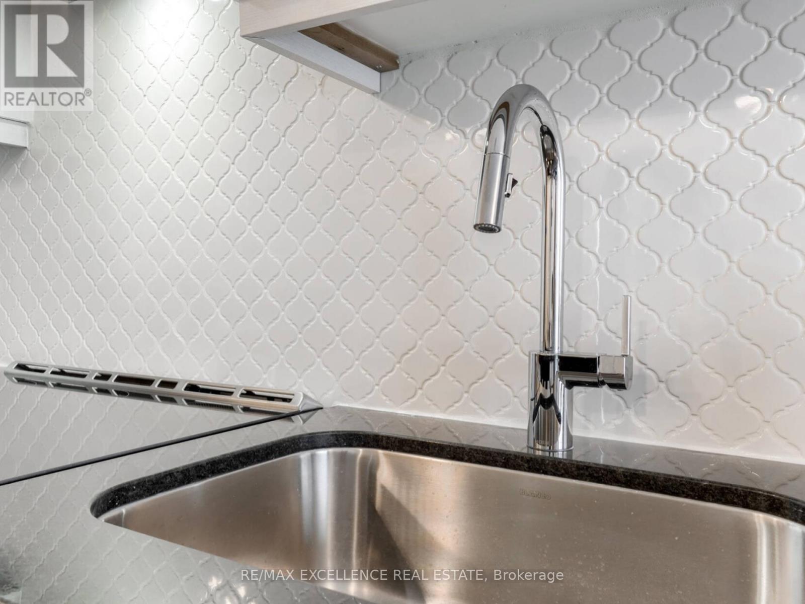 128 Grovewood Common Crescent, Oakville, Ontario  L6H 0X3 - Photo 12 - W12736810