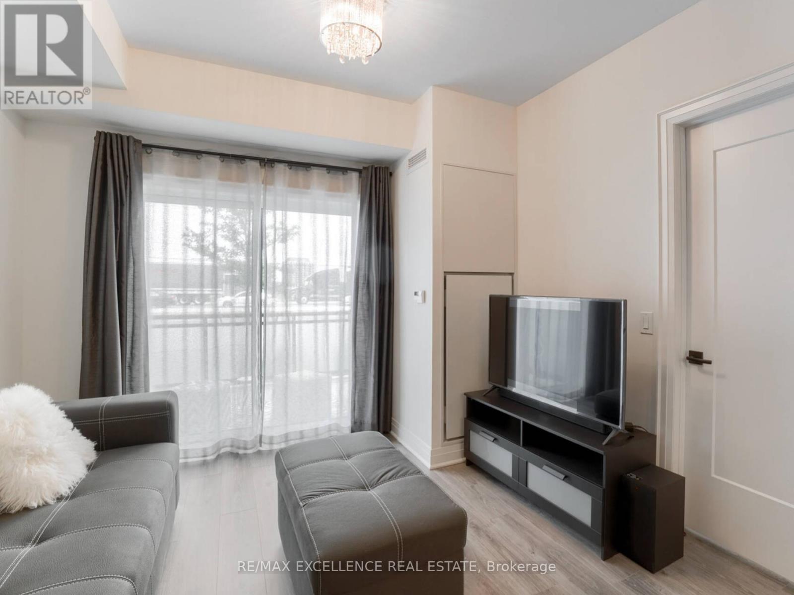 128 Grovewood Common Crescent, Oakville, Ontario  L6H 0X3 - Photo 17 - W12736810