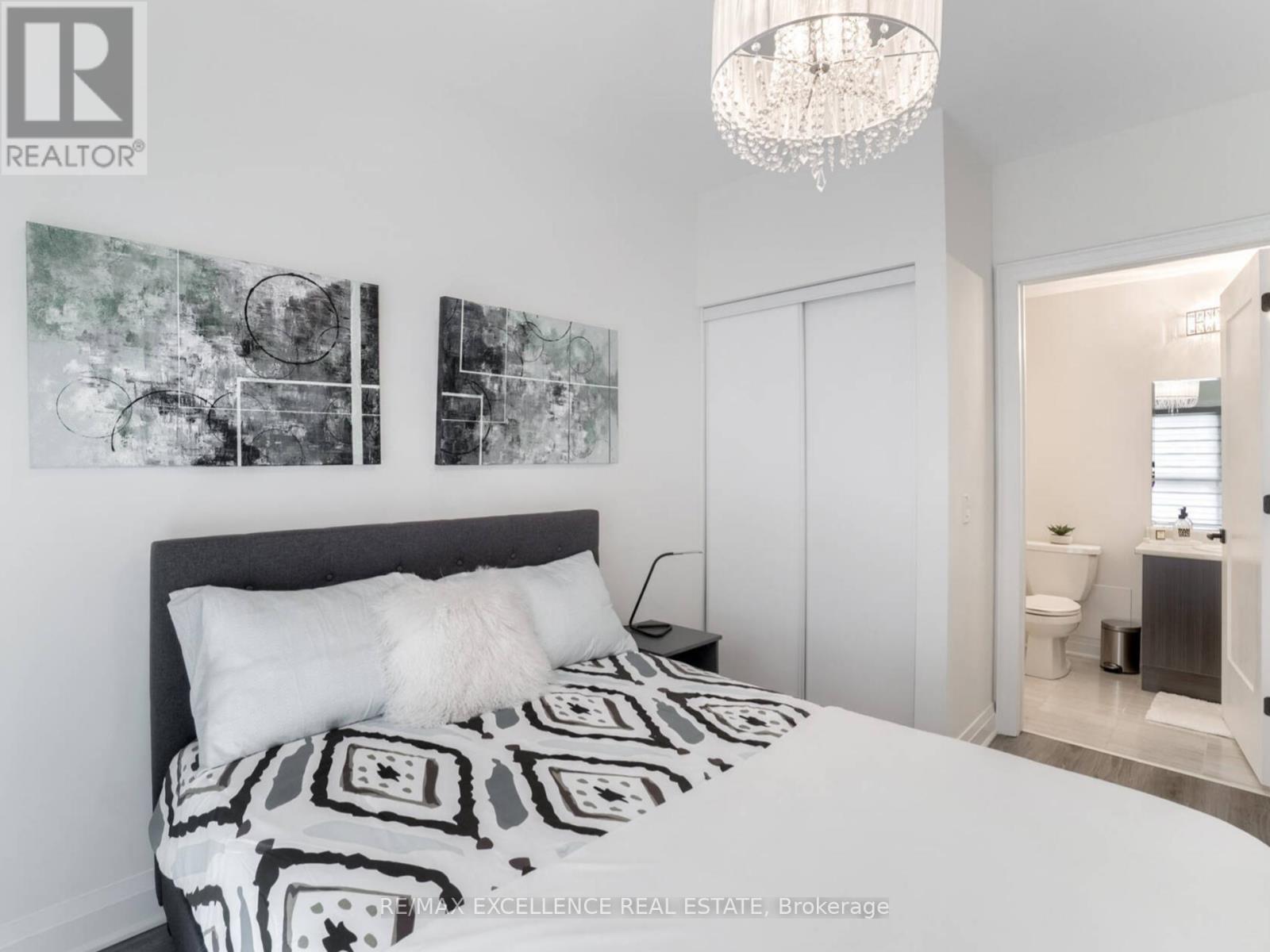 128 Grovewood Common Crescent, Oakville, Ontario  L6H 0X3 - Photo 20 - W12736810