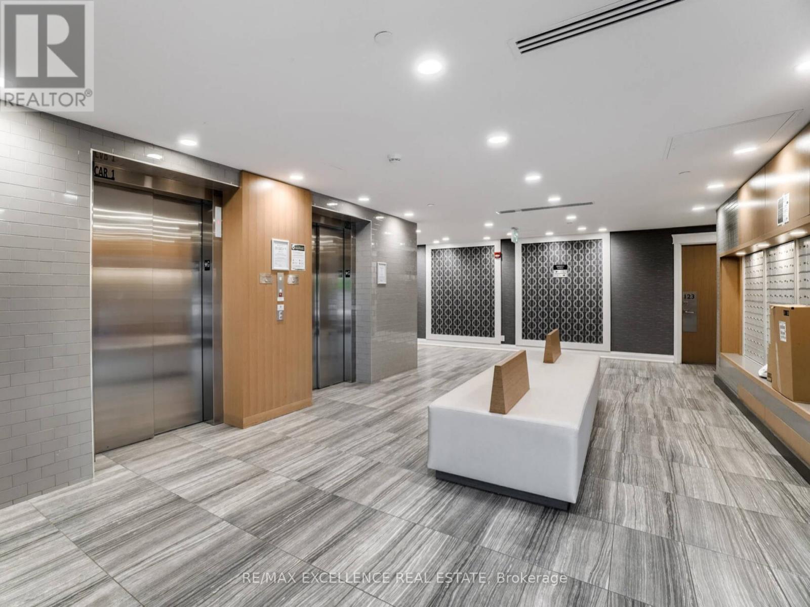 128 Grovewood Common Crescent, Oakville, Ontario  L6H 0X3 - Photo 5 - W12736810