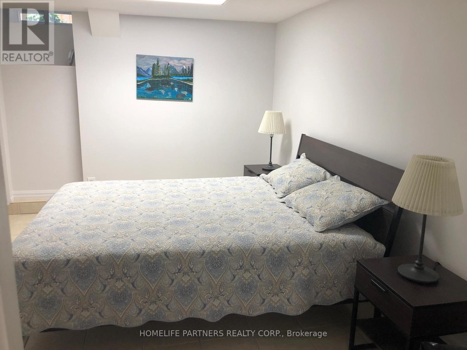 511 Indian Grove, Toronto, Ontario  M6P 2J1 - Photo 16 - W12736828