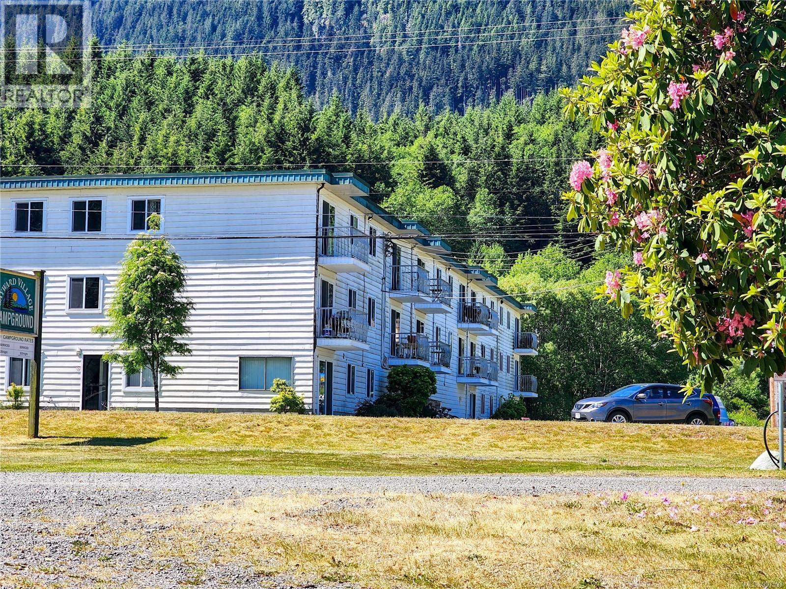 312 611 MacMillan Dr, Sayward, British Columbia