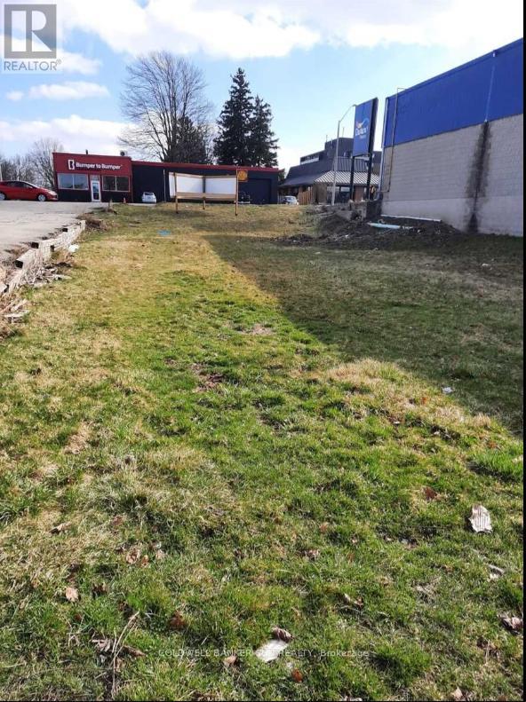 889 DUNDAS STREET, Woodstock, Ontario