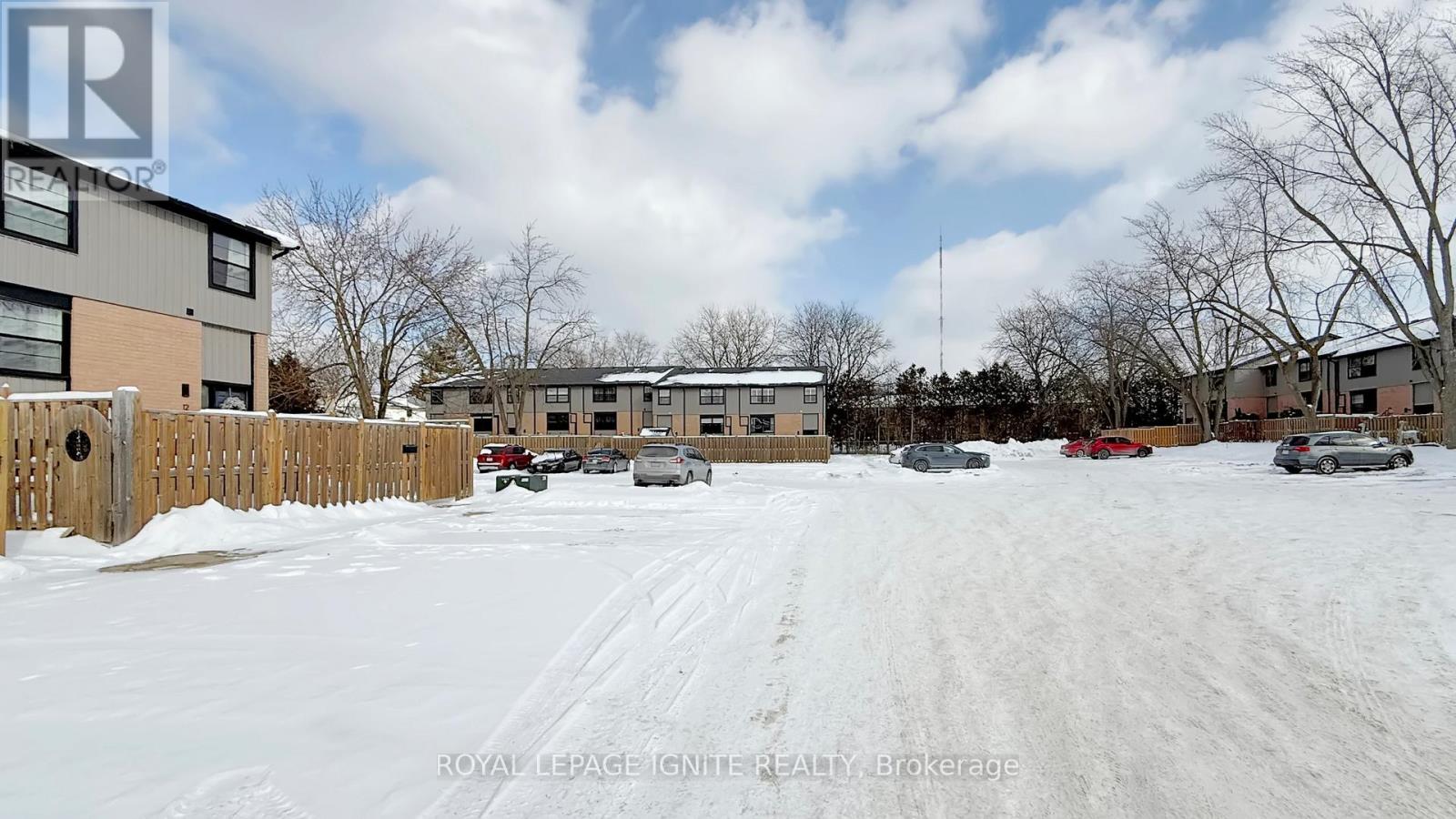 10 - 105 Andover Drive, London South, Ontario  N6J 4B1 - Photo 47 - X12736746