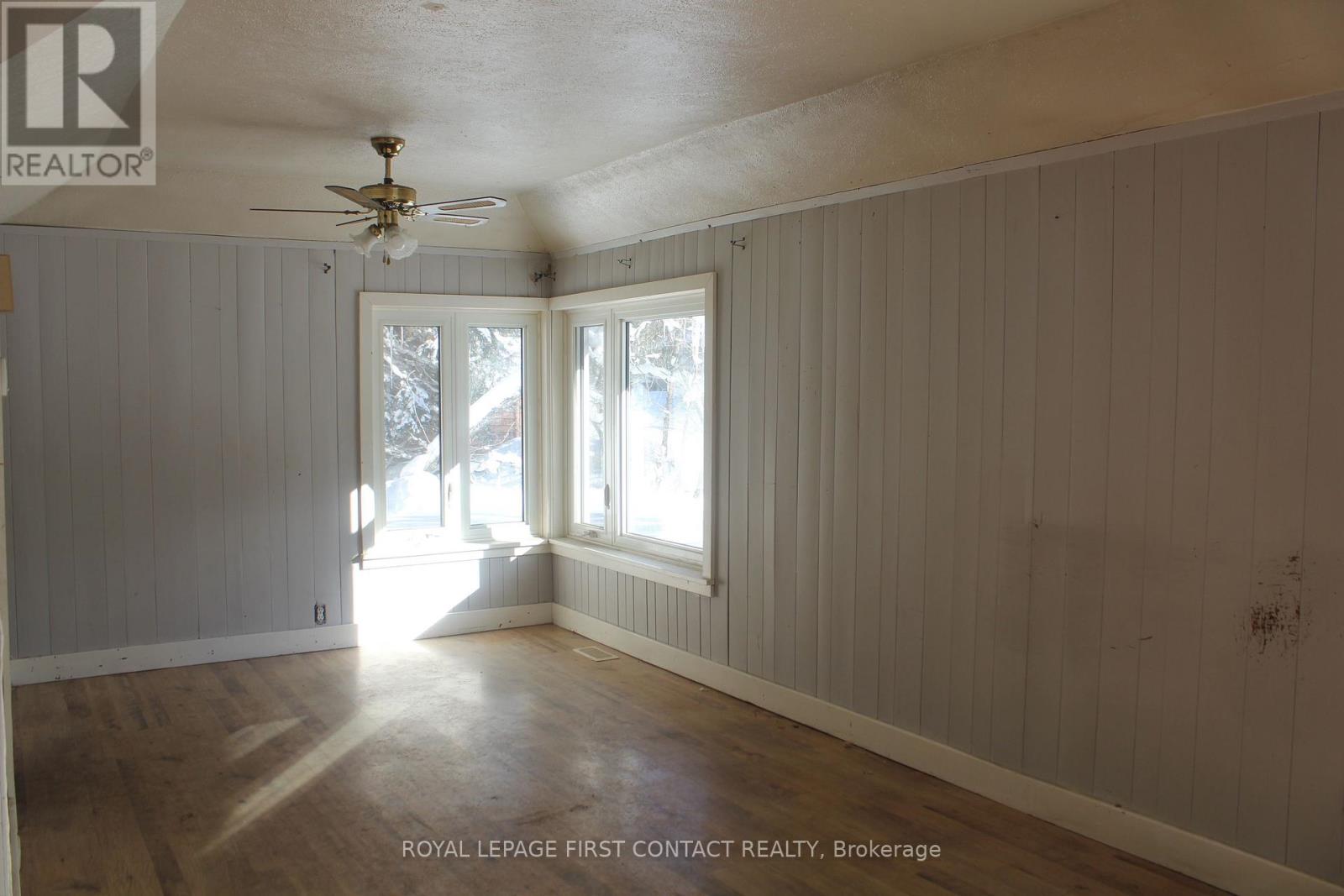 47 Riverside Drive, Dysart Et Al, Ontario  K0M 1S0 - Photo 12 - X12736762