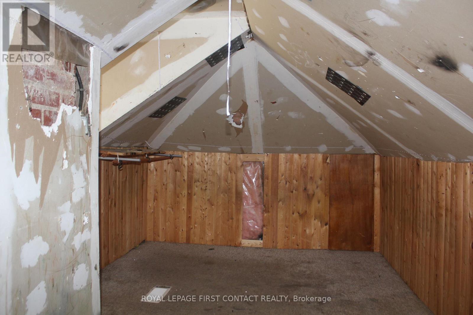 47 Riverside Drive, Dysart Et Al, Ontario  K0M 1S0 - Photo 18 - X12736762