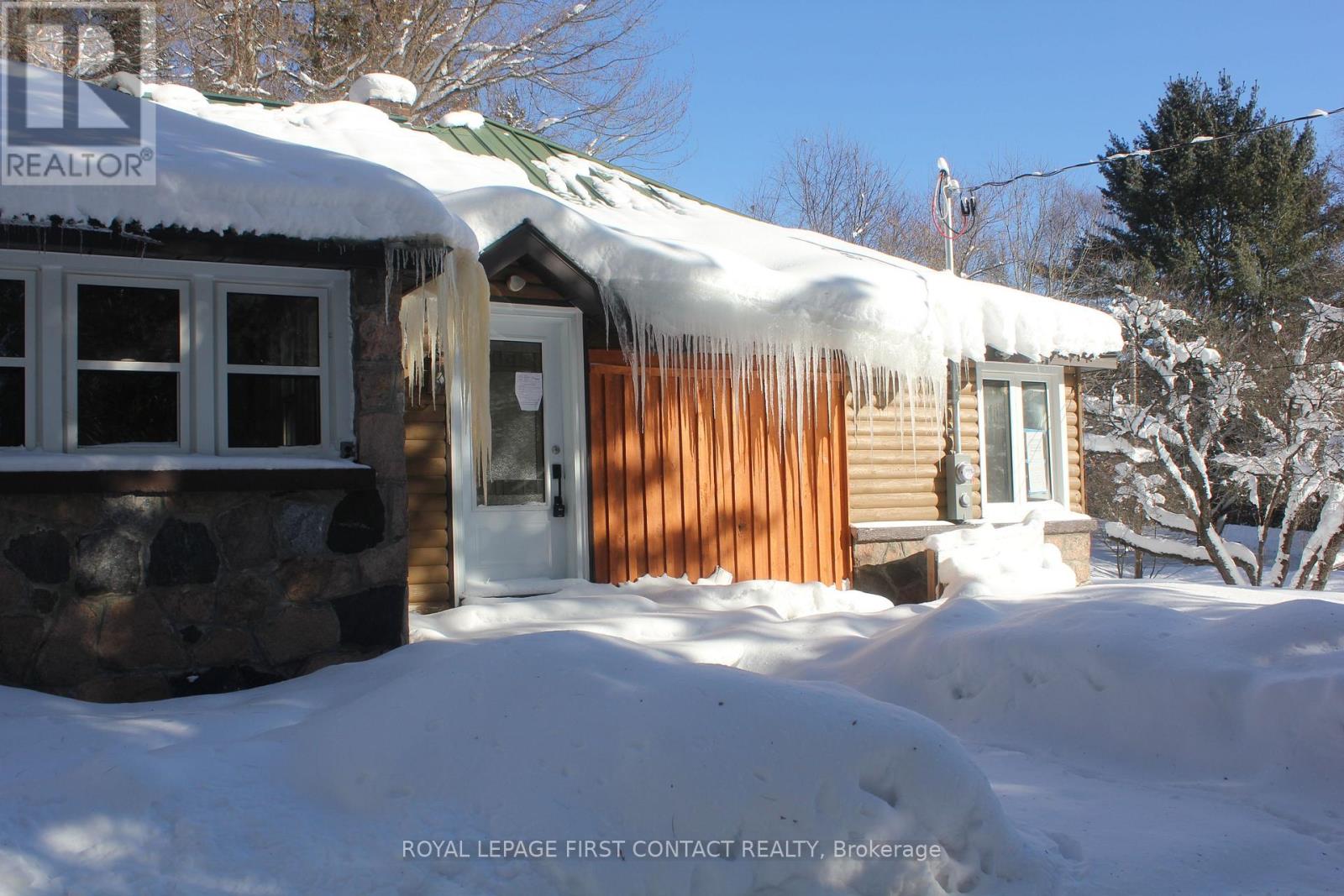 47 Riverside Drive, Dysart Et Al, Ontario  K0M 1S0 - Photo 9 - X12736762