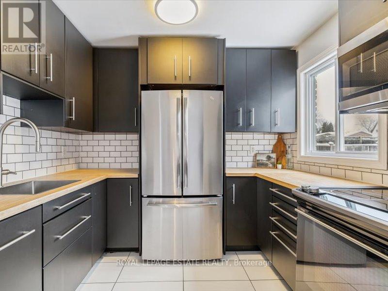 659 Upper Wentworth Street, Hamilton, Ontario  L9A 4V4 - Photo 15 - X12736816