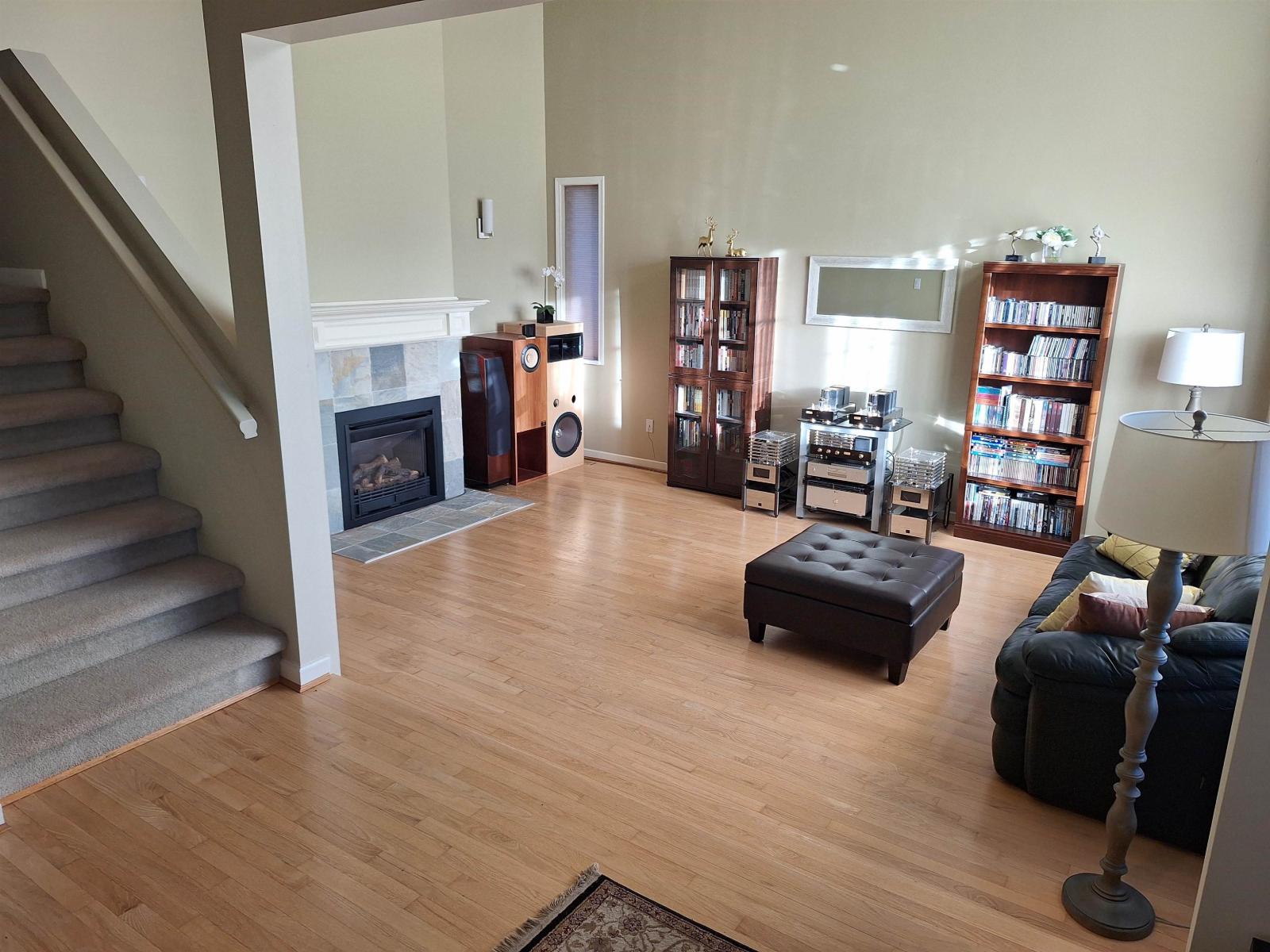 14975 83a Avenue, Surrey, British Columbia  V3S 7S2 - Photo 3 - R3082997