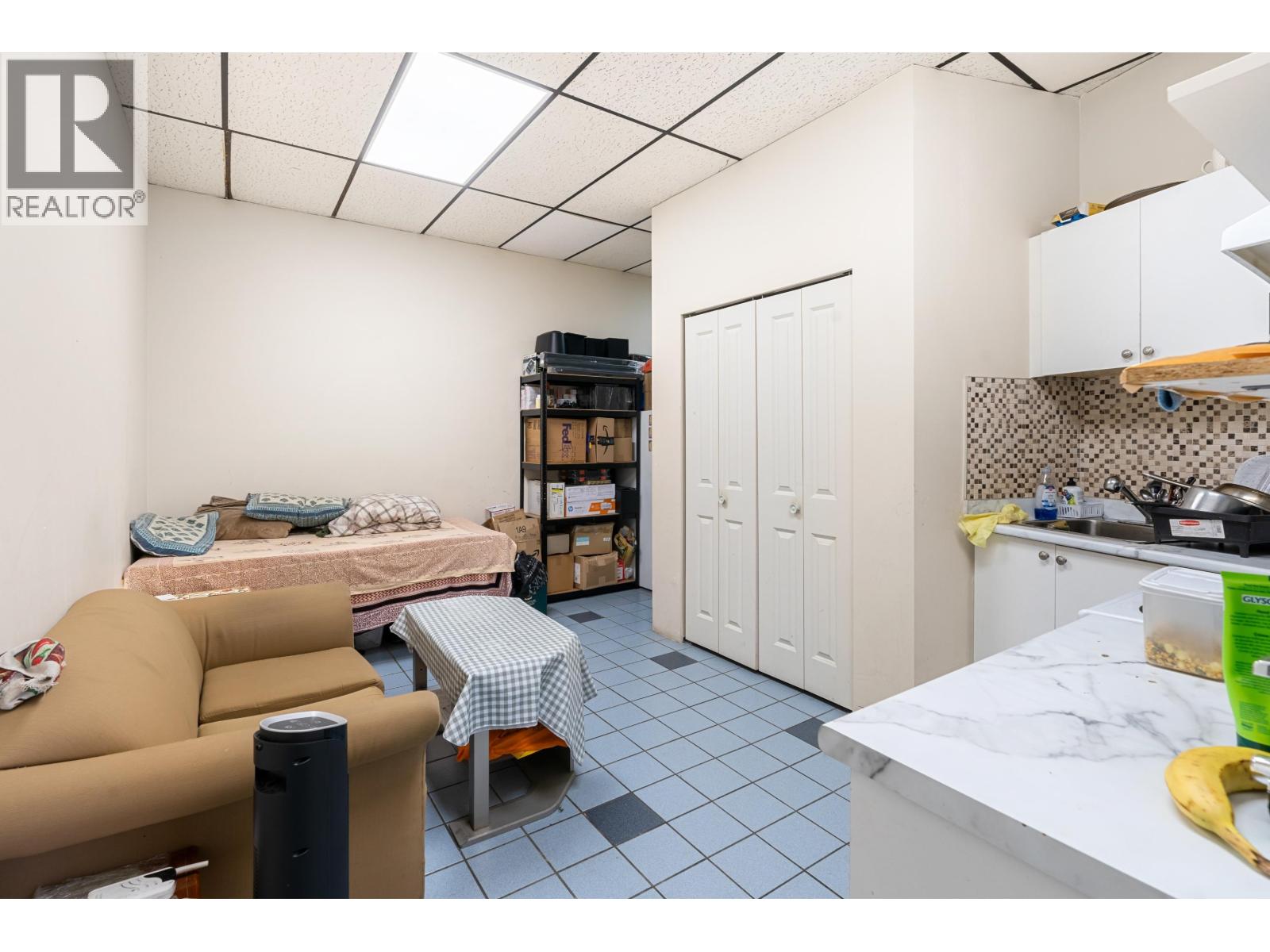 6360 Kingsway, Burnaby, British Columbia  V5E 1C5 - Photo 6 - C8075292