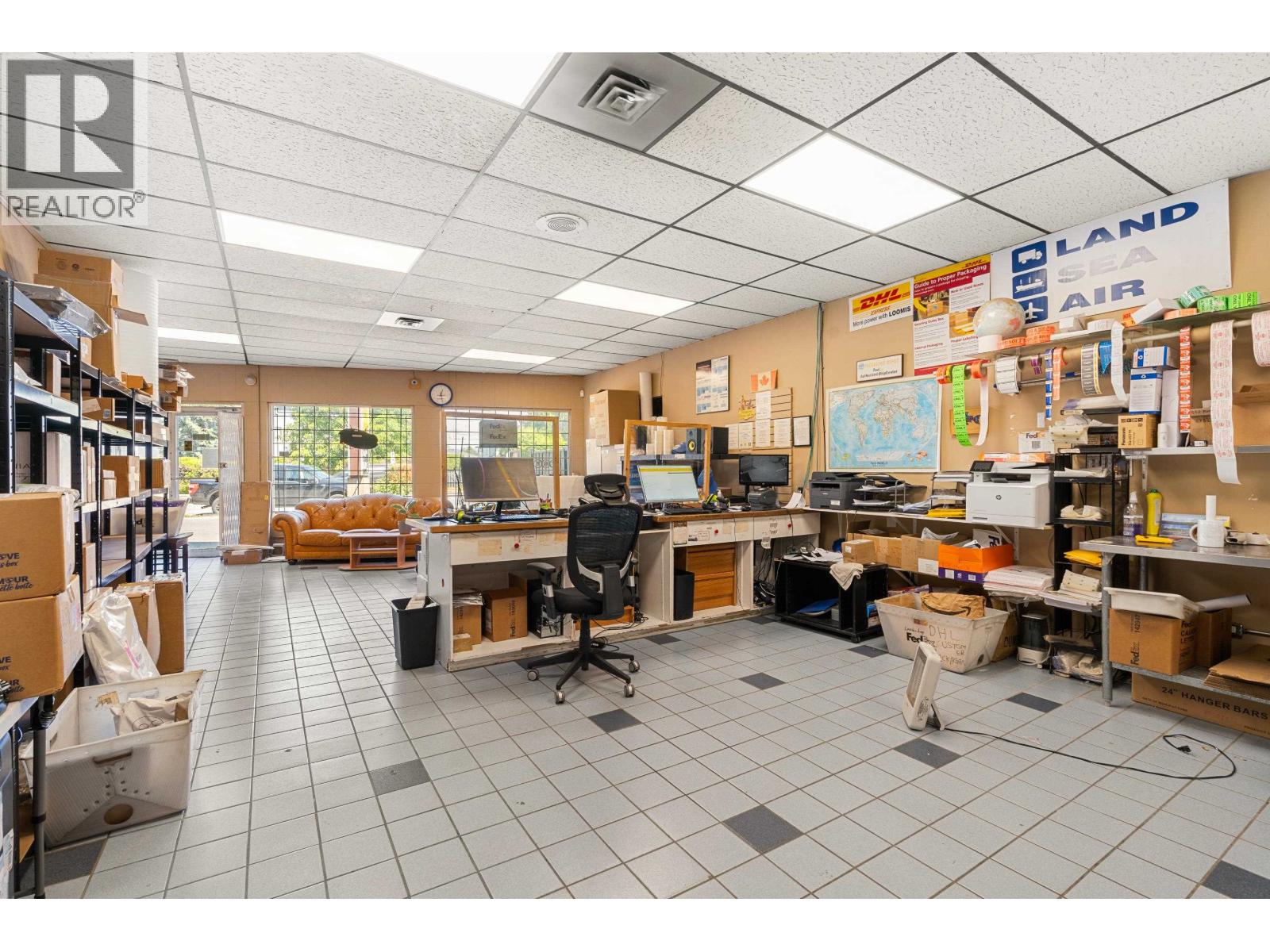 6360 Kingsway, Burnaby, British Columbia  V5E 1C5 - Photo 3 - C8075292