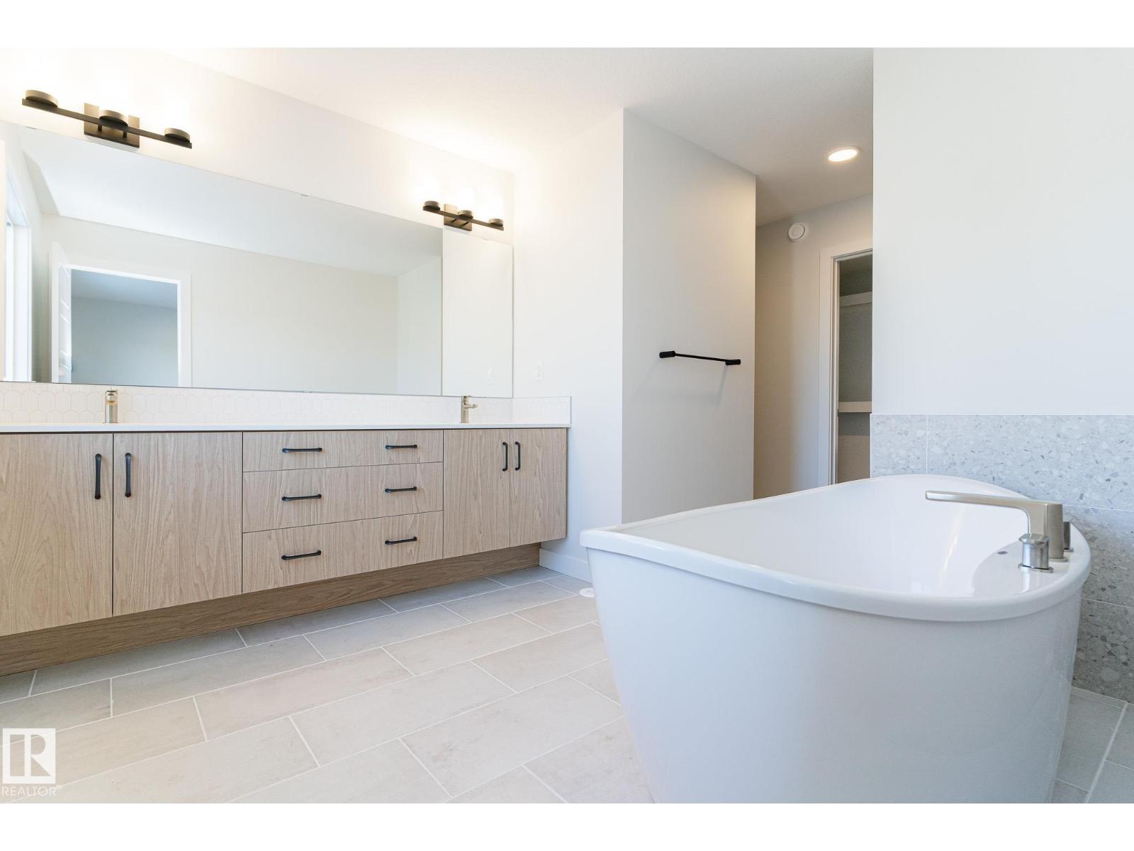 3038 Dixon Ld Sw, Edmonton, Alberta  T6W 5L2 - Photo 12 - E4471250