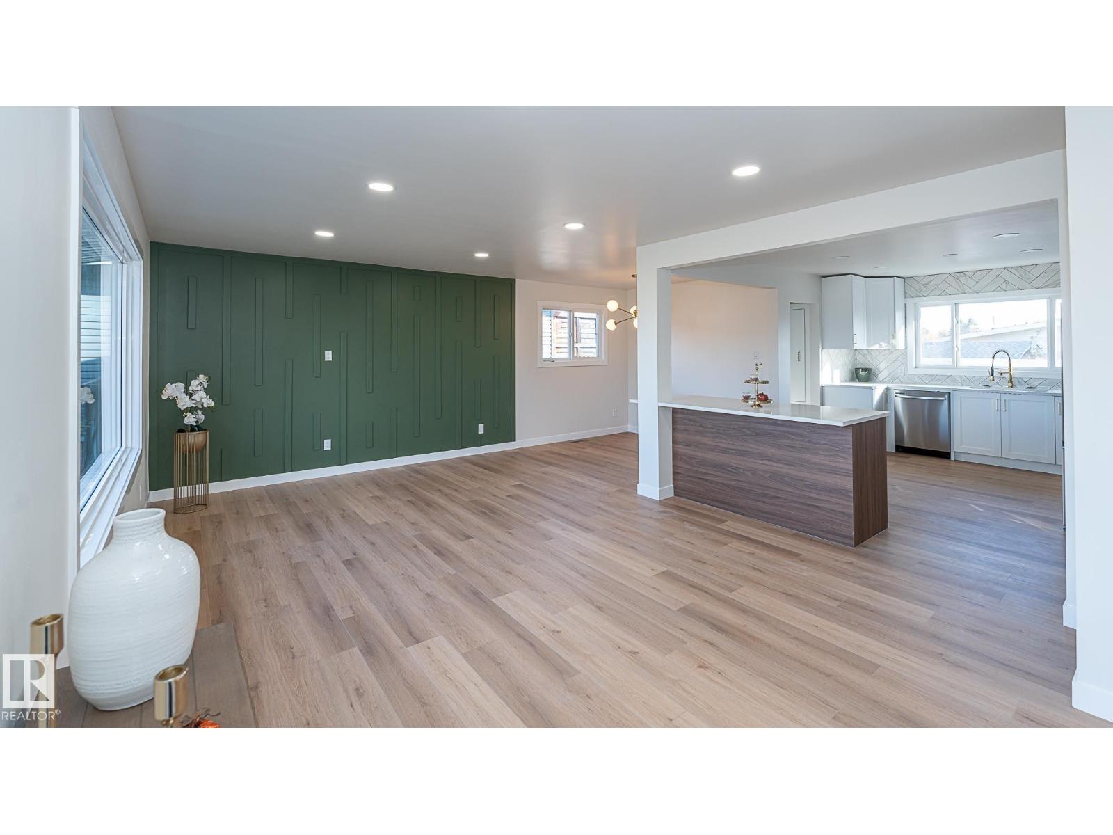 6807 98a Av Nw, Edmonton, Alberta  T6A 0B9 - Photo 5 - E4471252