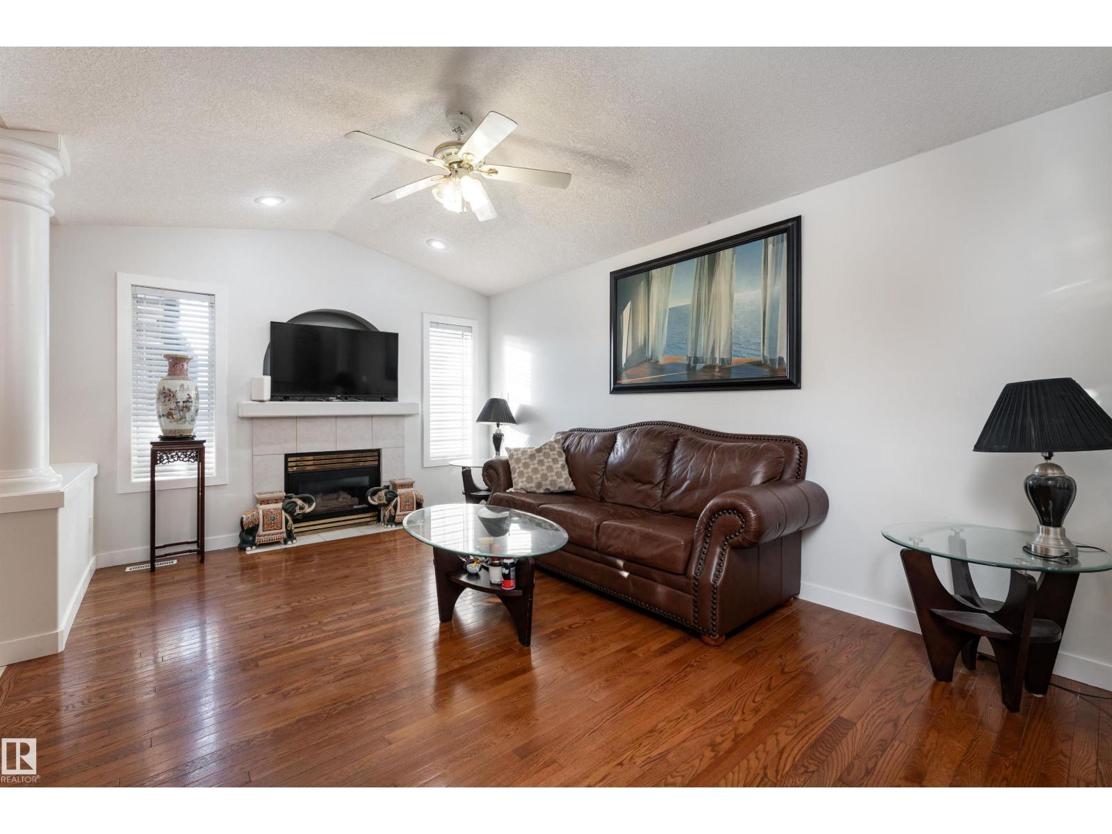 948 Ormsby Wd Nw, Edmonton, Alberta  T5T 6B1 - Photo 3 - E4471257