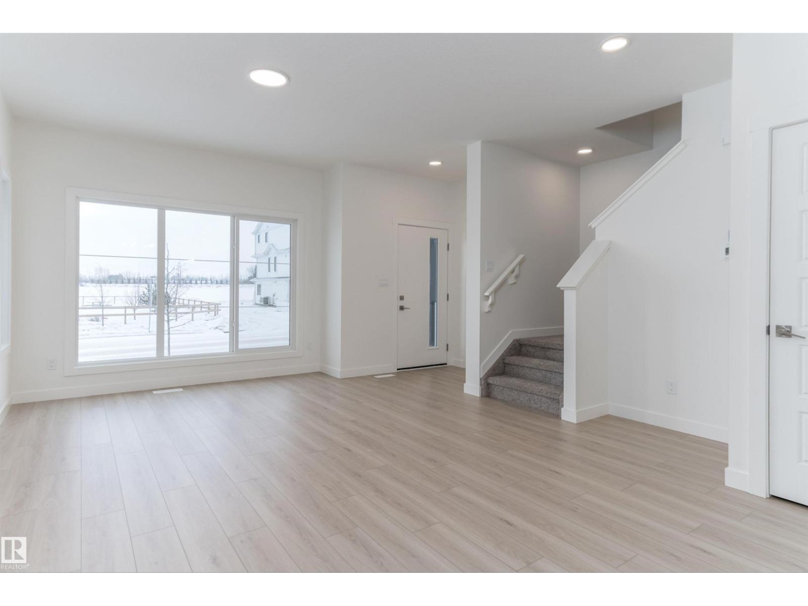 1250 Mcleod Av, Spruce Grove, Alberta  T7X 4A9 - Photo 5 - E4471258