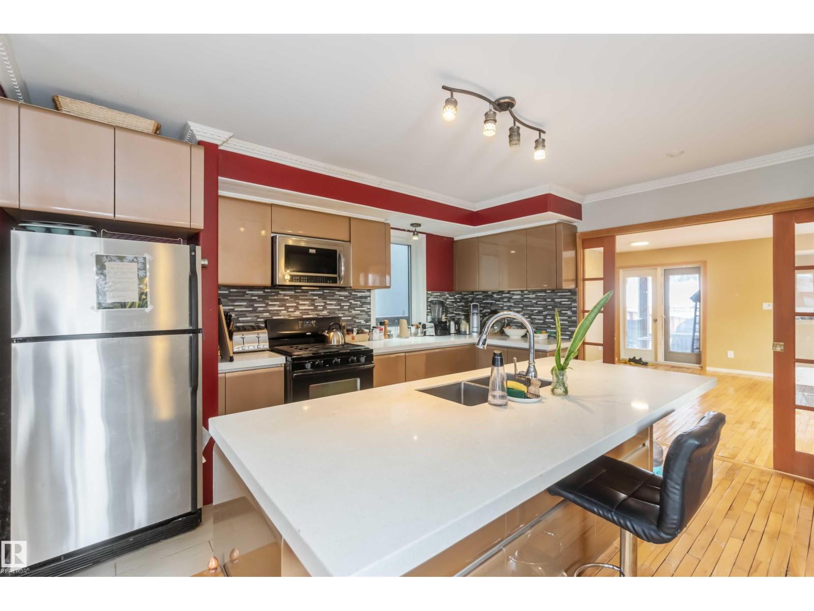 10207 88 St Nw, Edmonton, Alberta  T5H 1P4 - Photo 14 - E4471261