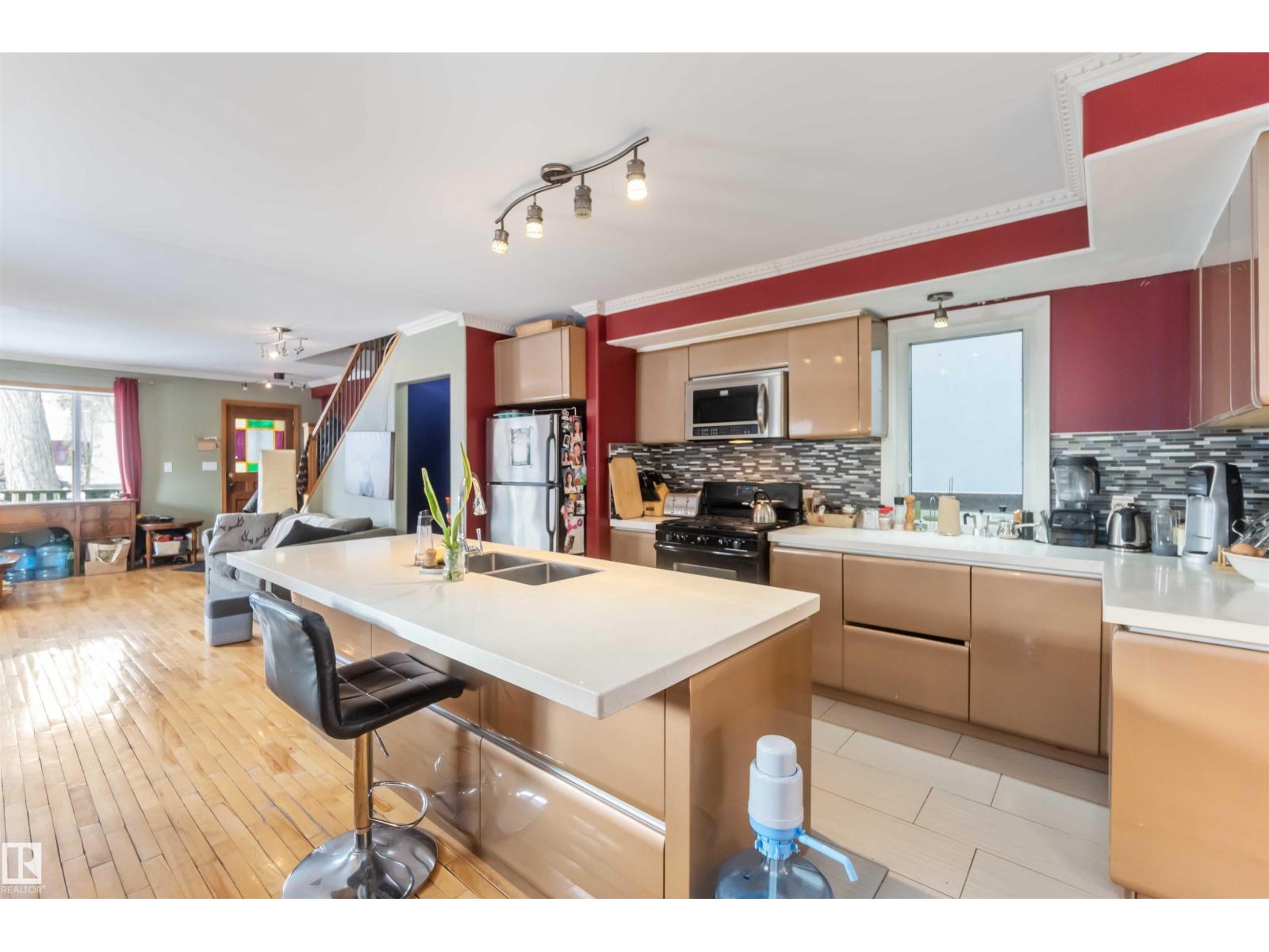 10207 88 St Nw, Edmonton, Alberta  T5H 1P4 - Photo 15 - E4471261