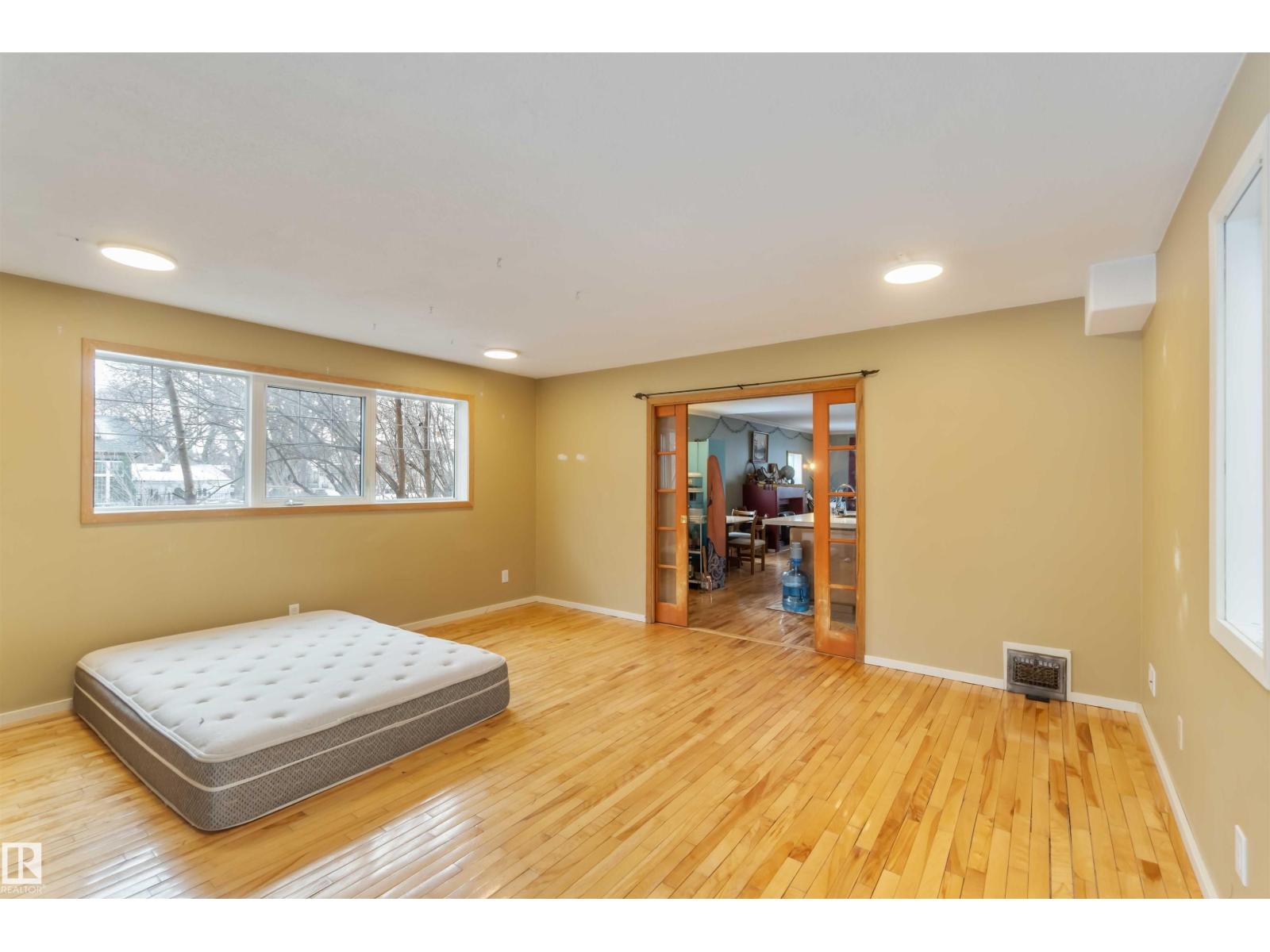 10207 88 St Nw, Edmonton, Alberta  T5H 1P4 - Photo 21 - E4471261