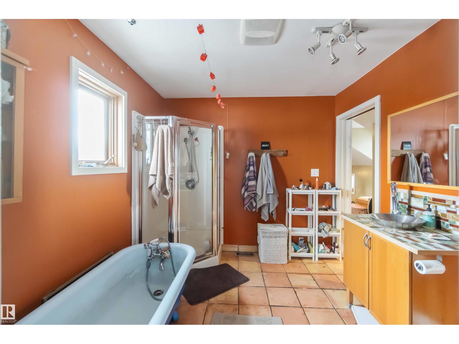 10207 88 St Nw, Edmonton, Alberta  T5H 1P4 - Photo 31 - E4471261