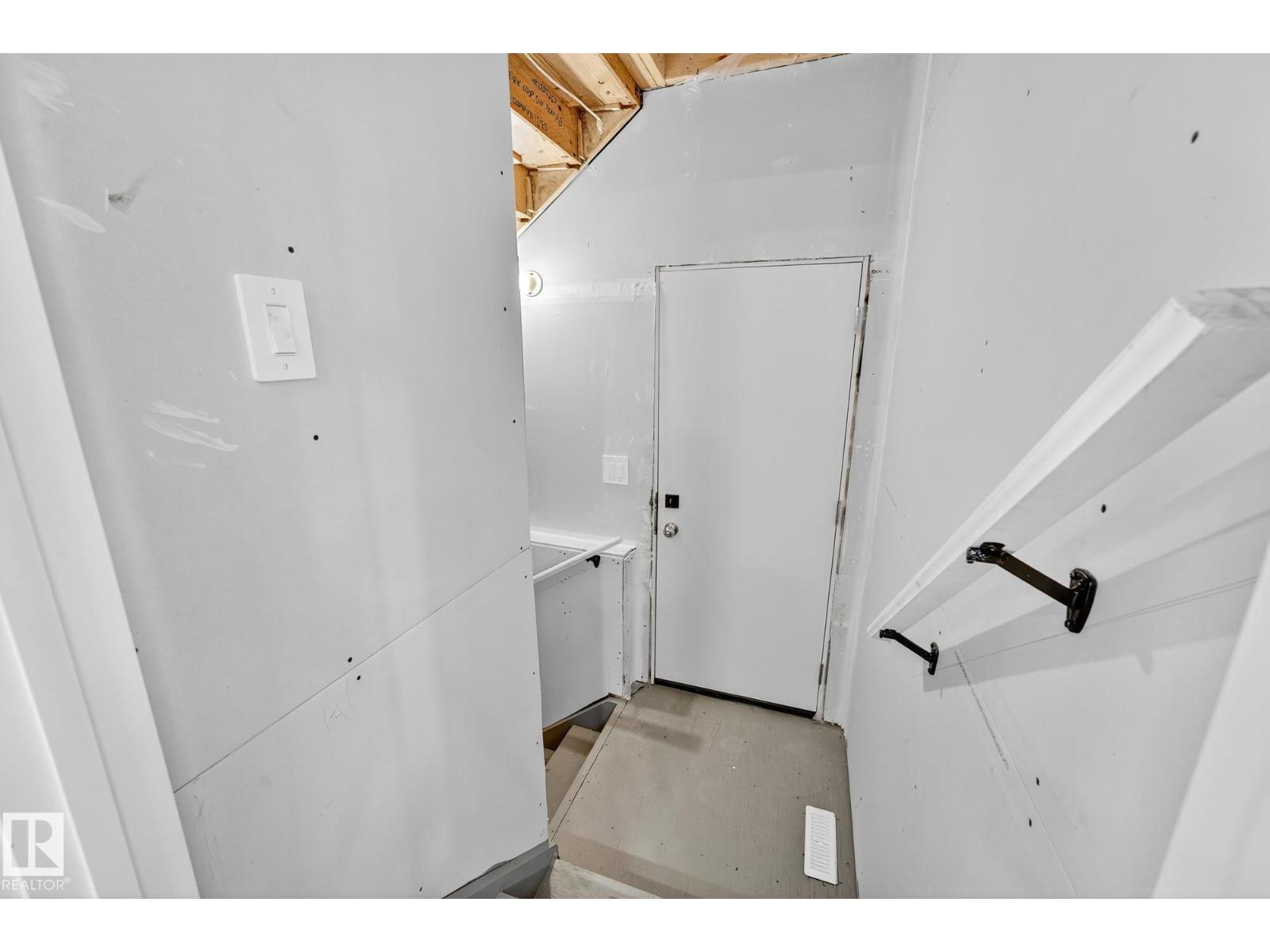 8233 Kiriak Lo Sw, Edmonton, Alberta  T6W 5S2 - Photo 34 - E4471266