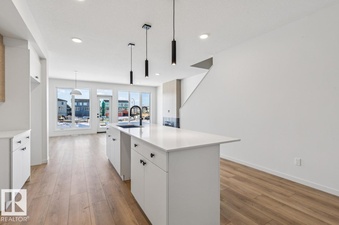 320 30 St Sw, Edmonton, Alberta  T6X 3C9 - Photo 6 - E4471276