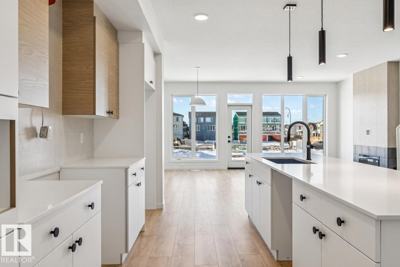 320 30 St Sw, Edmonton, Alberta  T6X 3C9 - Photo 7 - E4471276