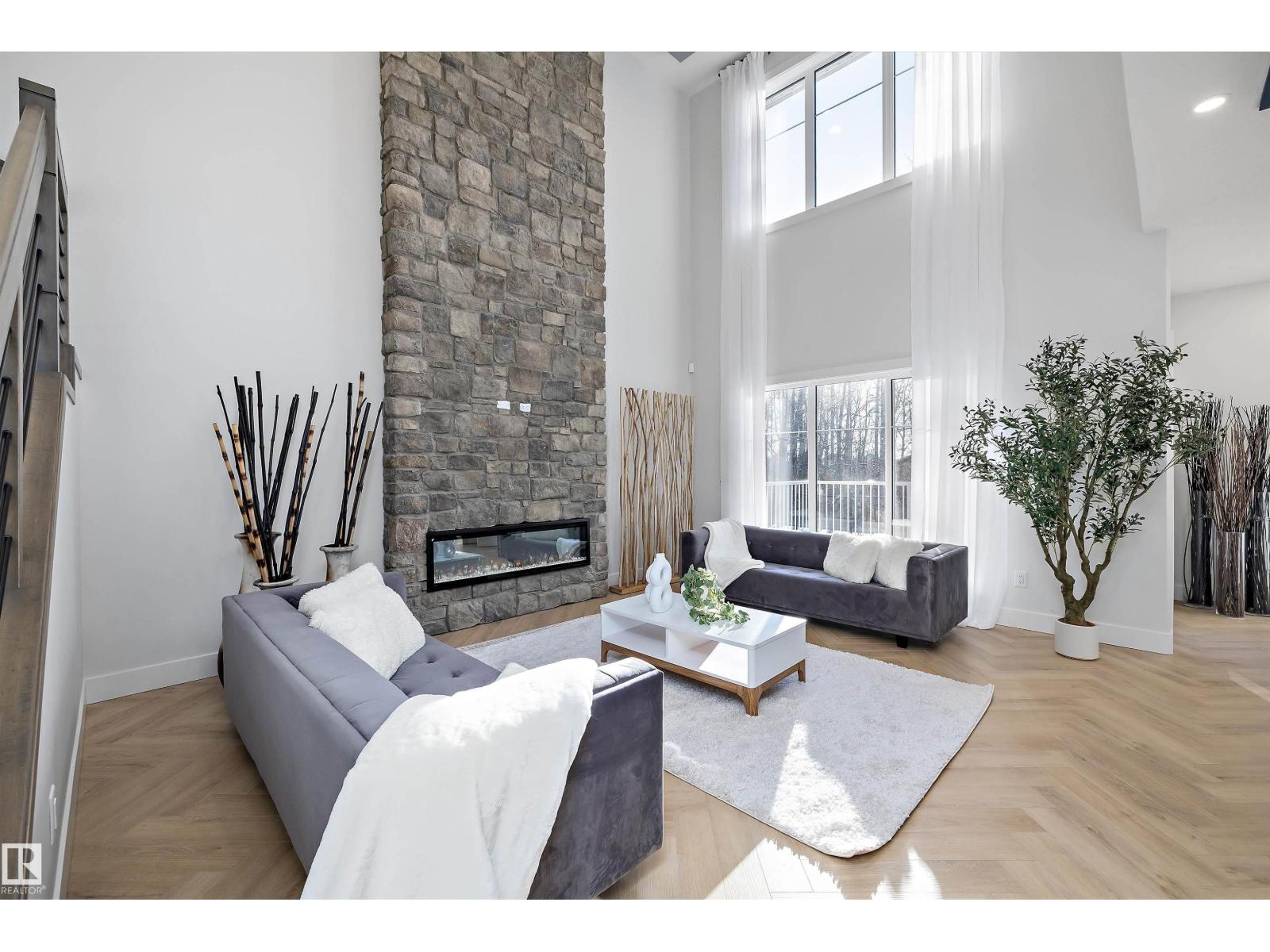 1715 Crossbill Lo Nw, Edmonton, Alberta  T5S 0W3 - Photo 2 - E4471279