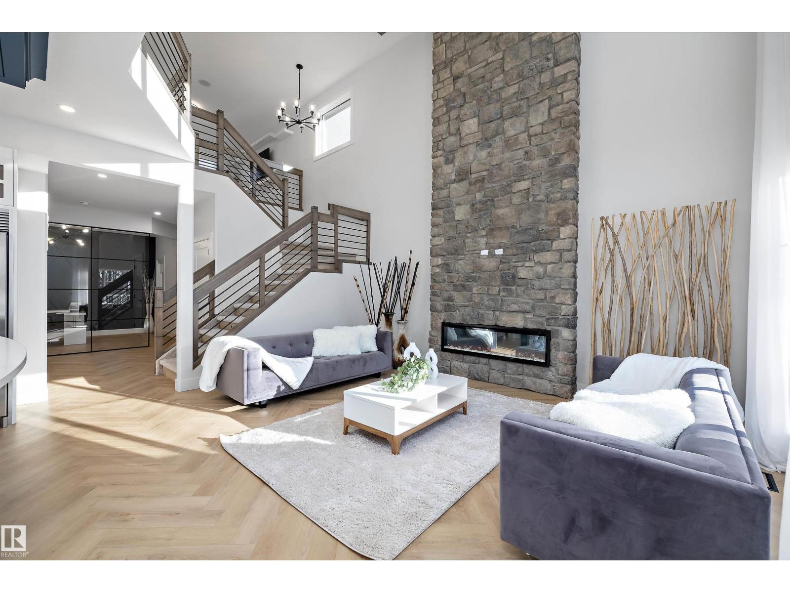 1715 Crossbill Lo Nw, Edmonton, Alberta  T5S 0W3 - Photo 4 - E4471279