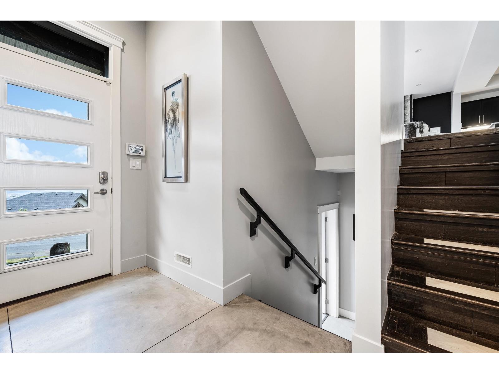 5480 Maclachlan Place, Promontory, Chilliwack, British Columbia  V2R 0P3 - Photo 3 - R3084186