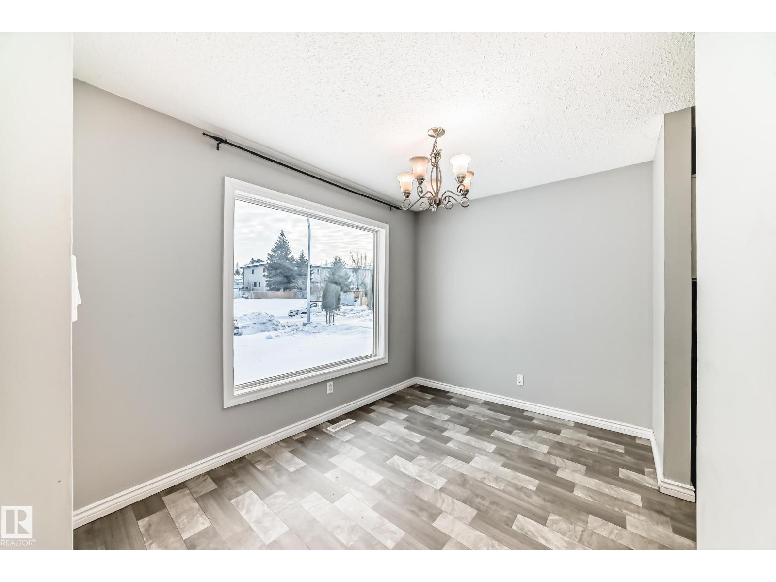 2928 49a St Nw, Edmonton, Alberta  T6L 2X1 - Photo 15 - E4471285