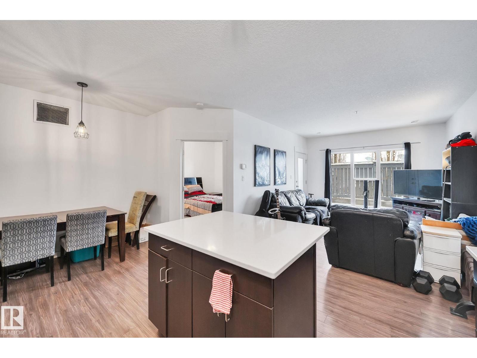 #109 10518 113 St Nw, Edmonton, Alberta  T5H 0C6 - Photo 5 - E4471304