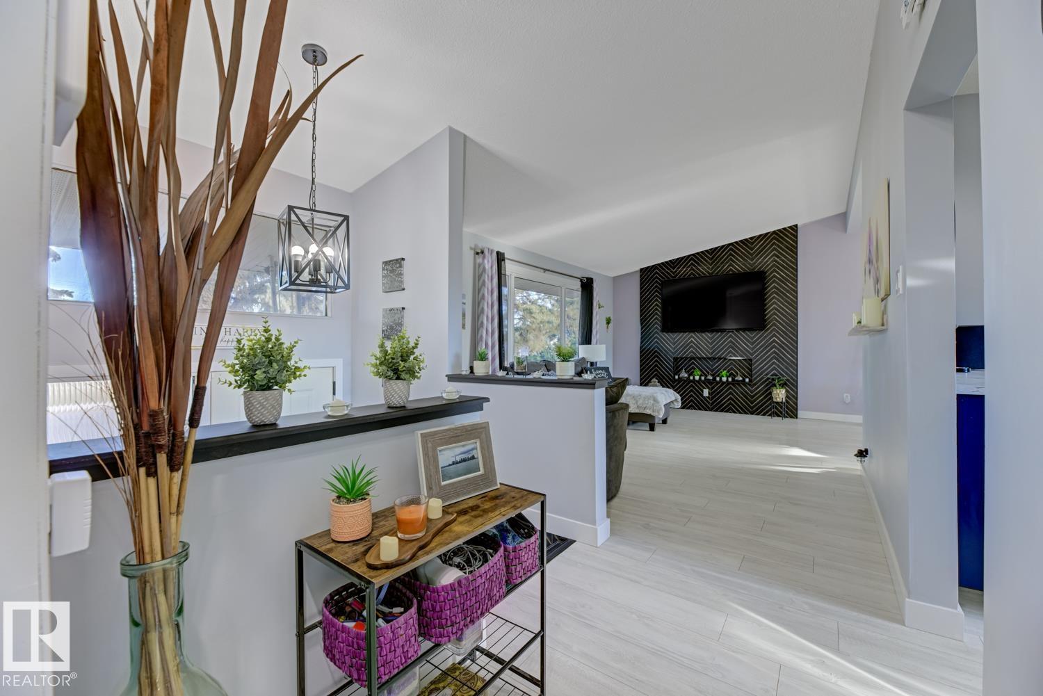 5707 89 Av Nw, Edmonton, Alberta  T6B 0M8 - Photo 11 - E4471307