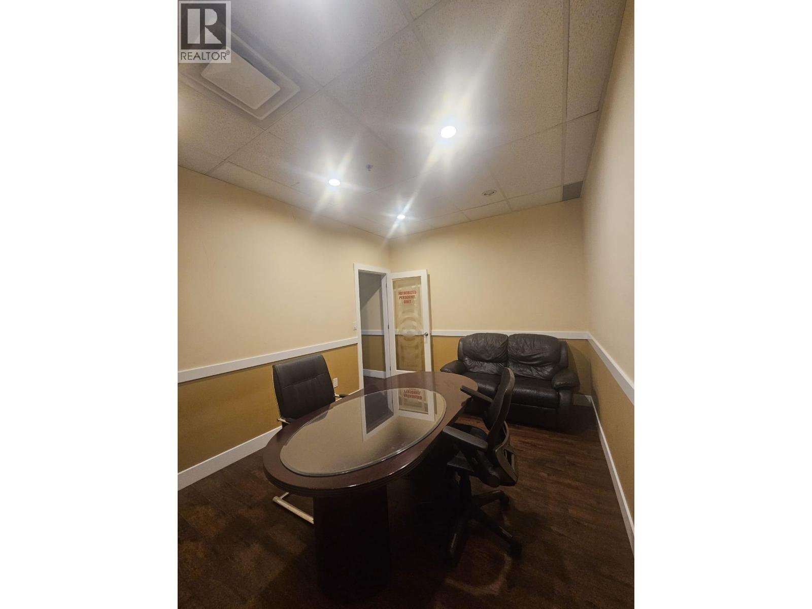 208 8291 92 Street, Delta, British Columbia  V4H 0A4 - Photo 1 - C8075597