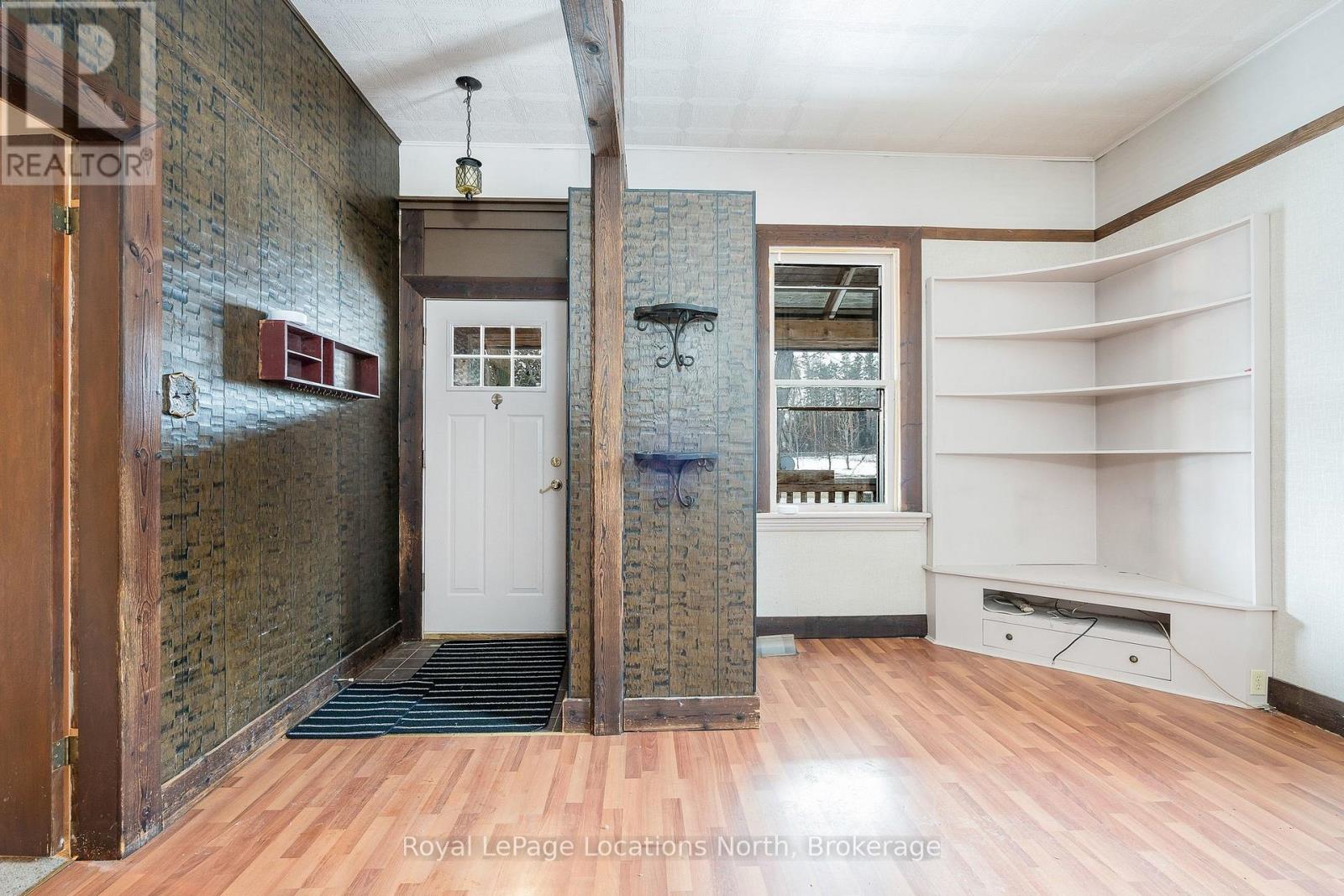 9038 County Rd 91 Road, Clearview, Ontario  L0M 1H0 - Photo 19 - S12736118