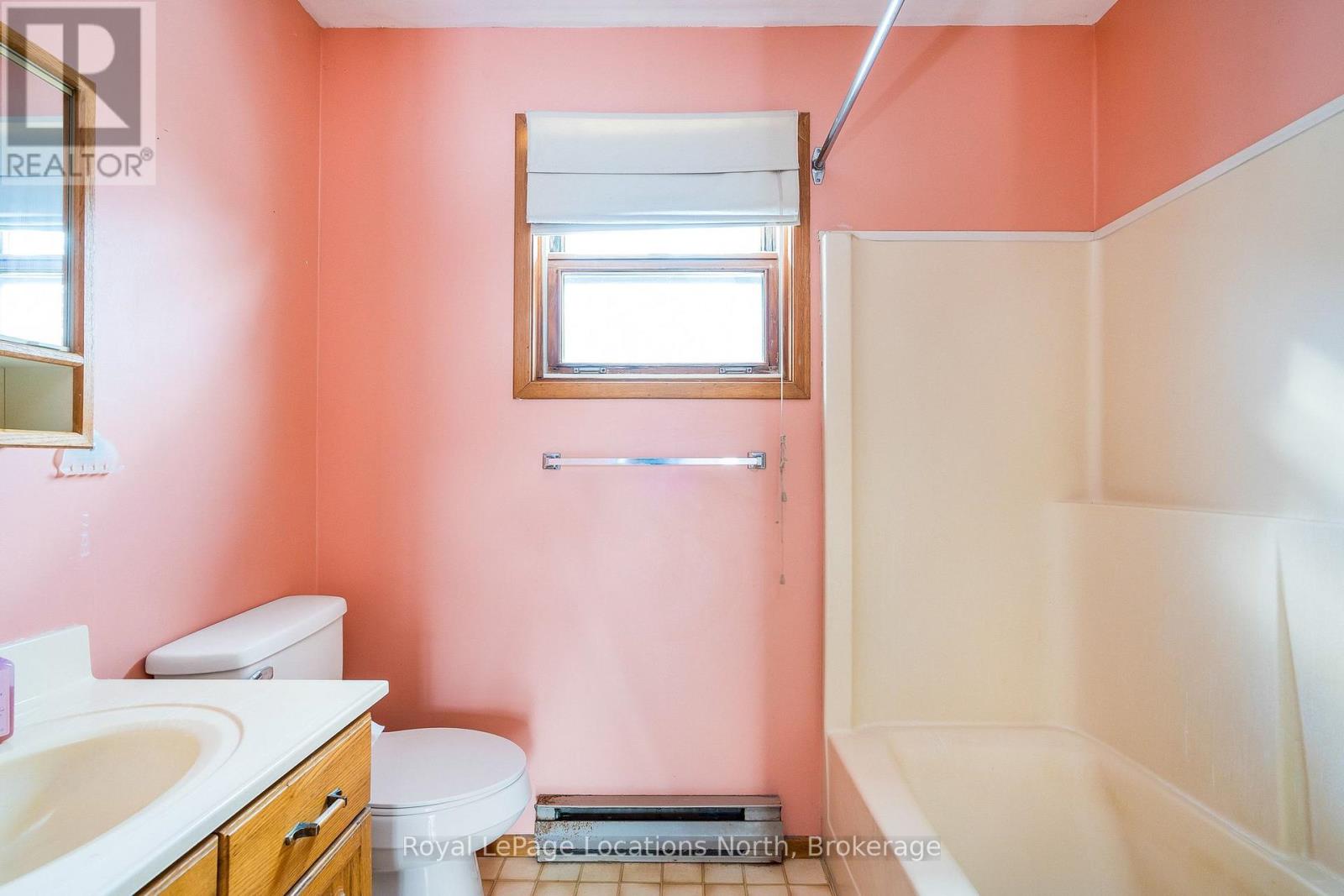 9038 County Rd 91 Road, Clearview, Ontario  L0M 1H0 - Photo 32 - S12736118