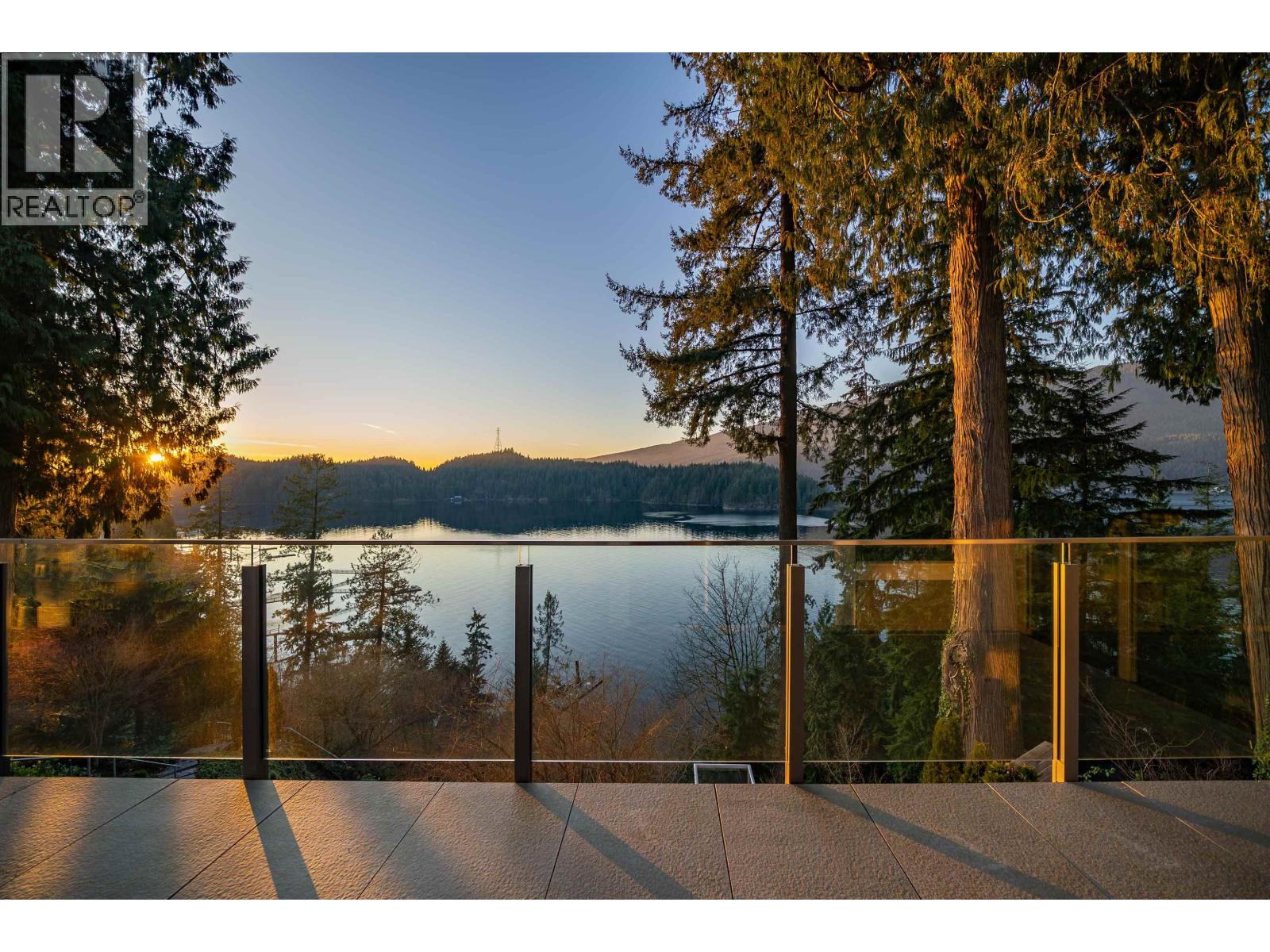 3431 Senkler Road, Belcarra, British Columbia  V3H 4S3 - Photo 3 - R3075816