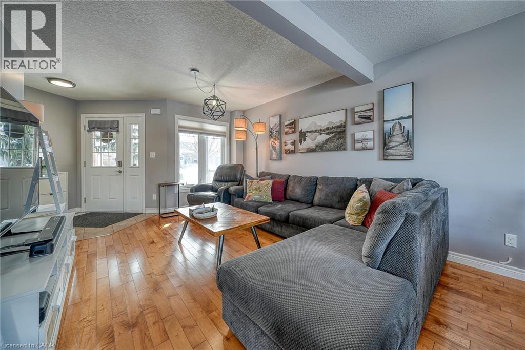 215 Munnoch Boulevard, Woodstock, Ontario  N4T 1V7 - Photo 9 - 40800409