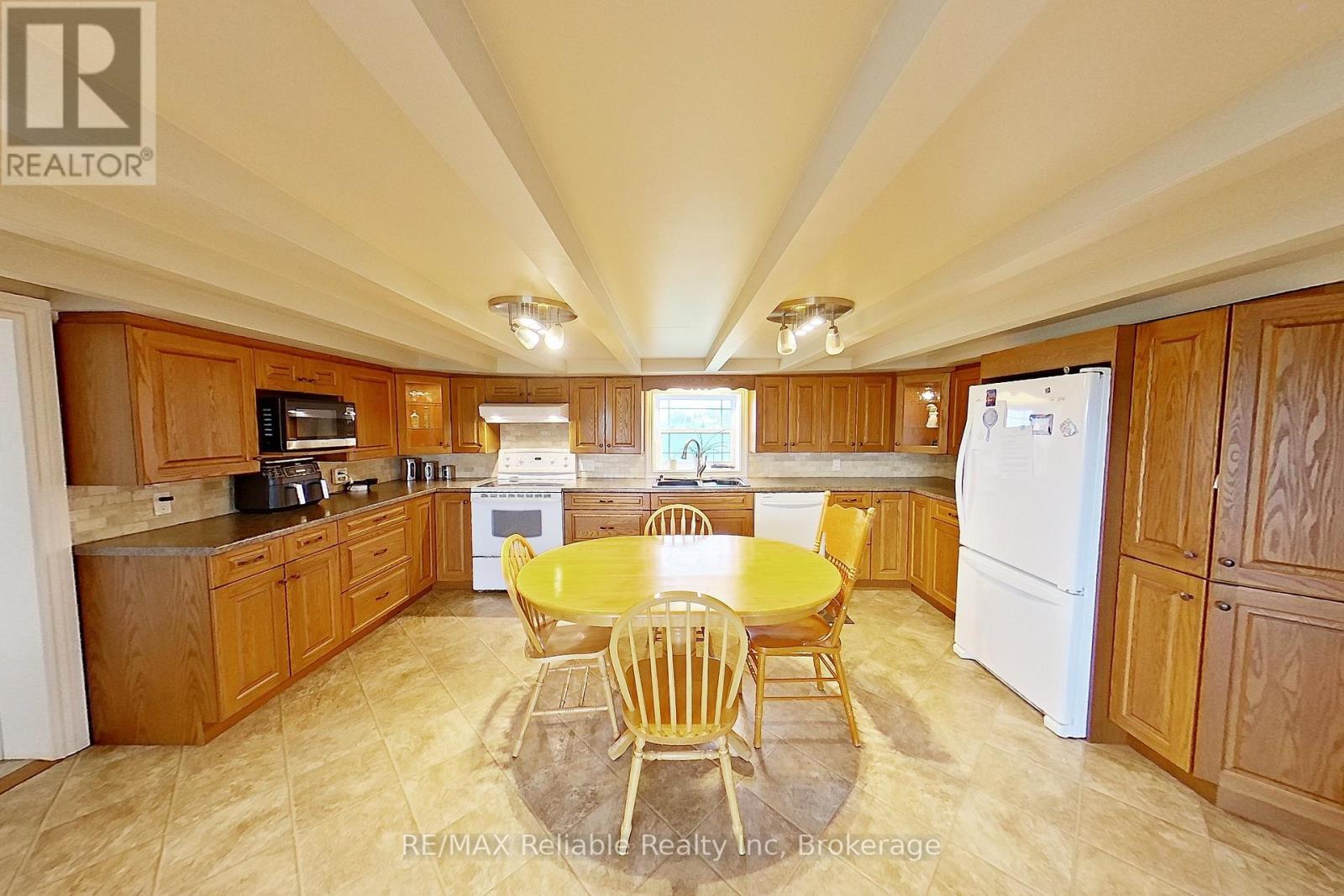 73053 Bluewater Highway, Bluewater, Ontario N0M 2T0 - Photo 12 - X12736868