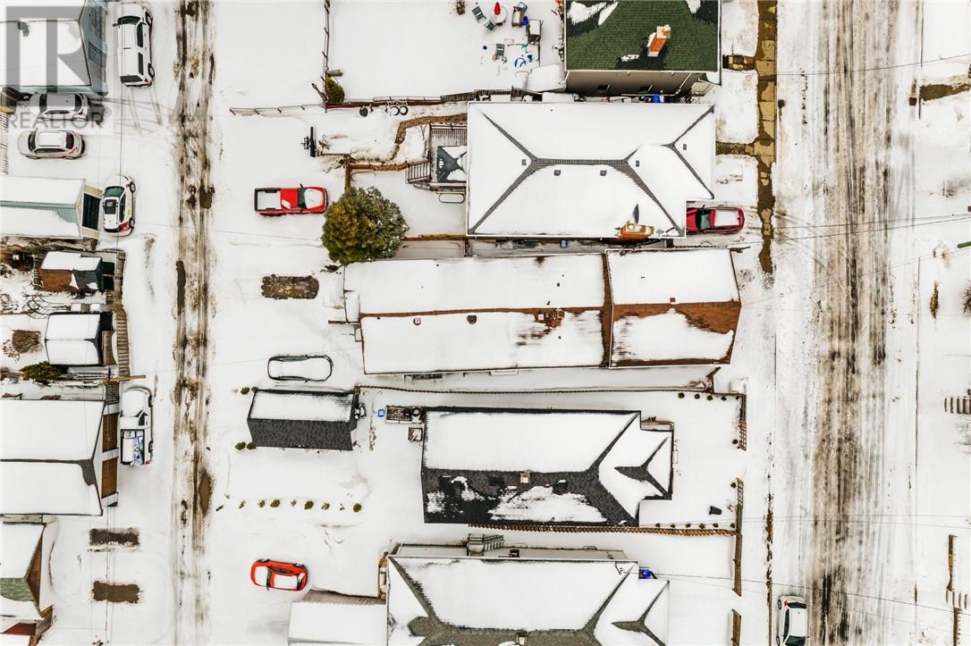 381 Bessie Avenue, Sudbury, Ontario  P3C 4H6 - Photo 5 - 2126237