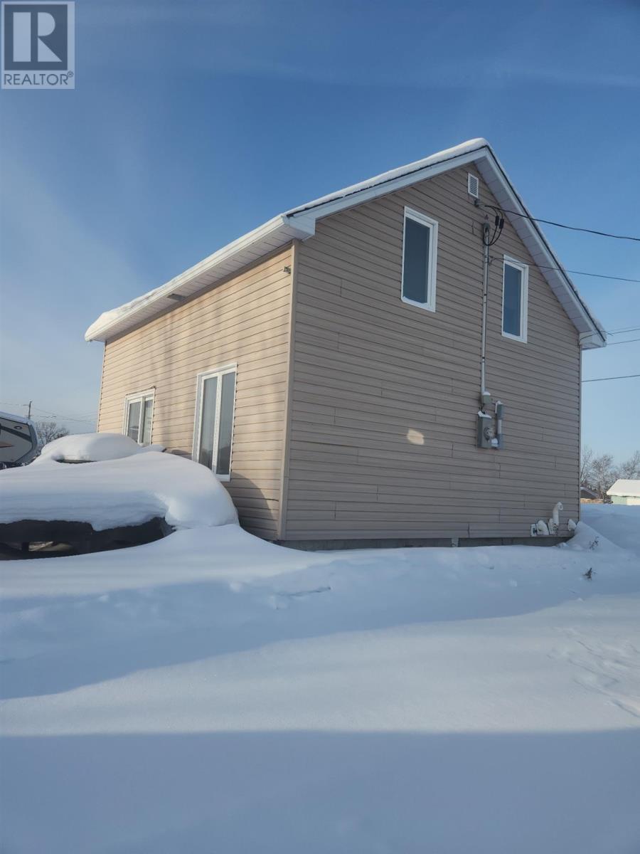 20 Edward ST, hallebourg, Ontario