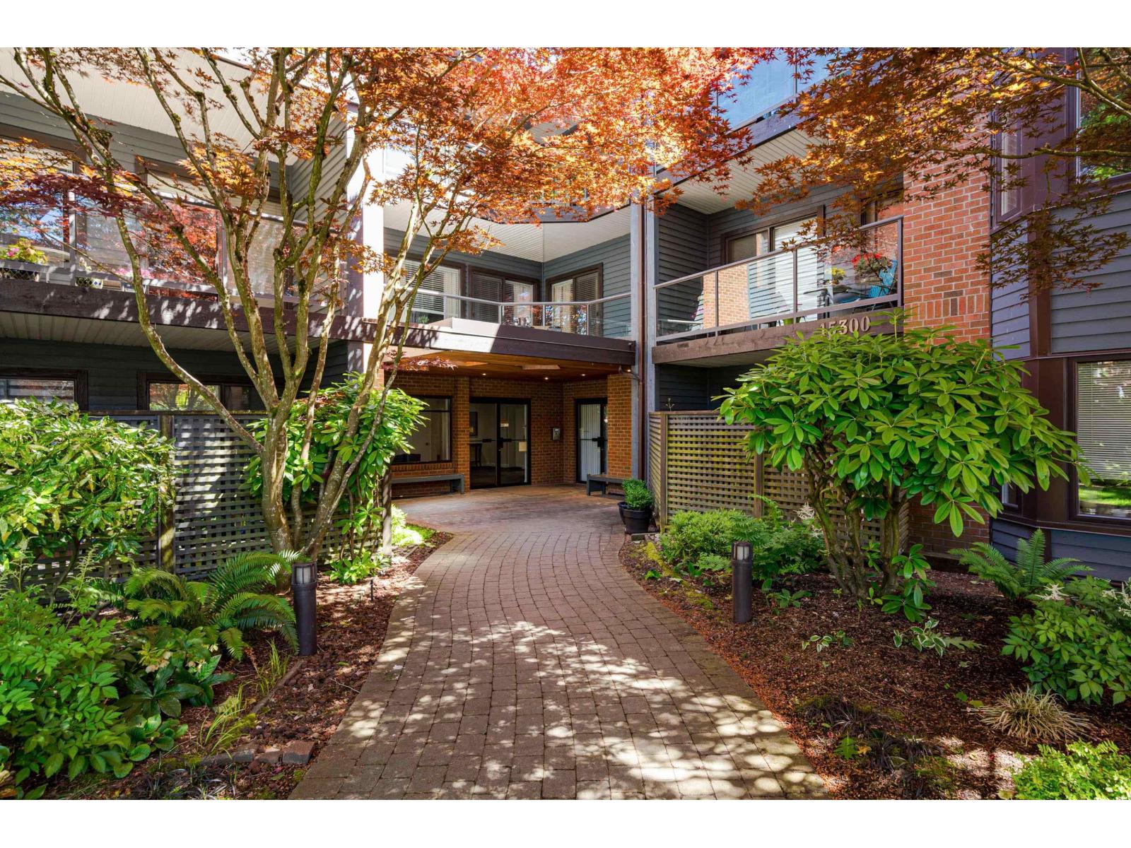 102 15300 17 Avenue, Surrey, British Columbia  V4A 8Y6 - Photo 1 - R2938141