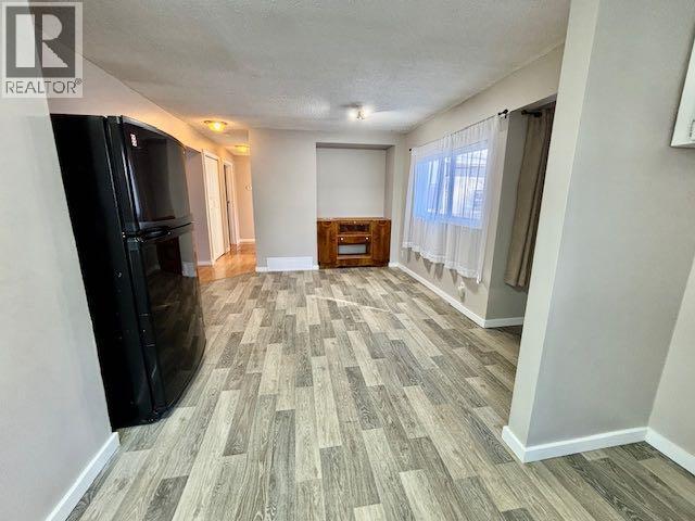 134 Sherwood Drive, Hinton, Alberta  T7V 1P5 - Photo 3 - A2281972