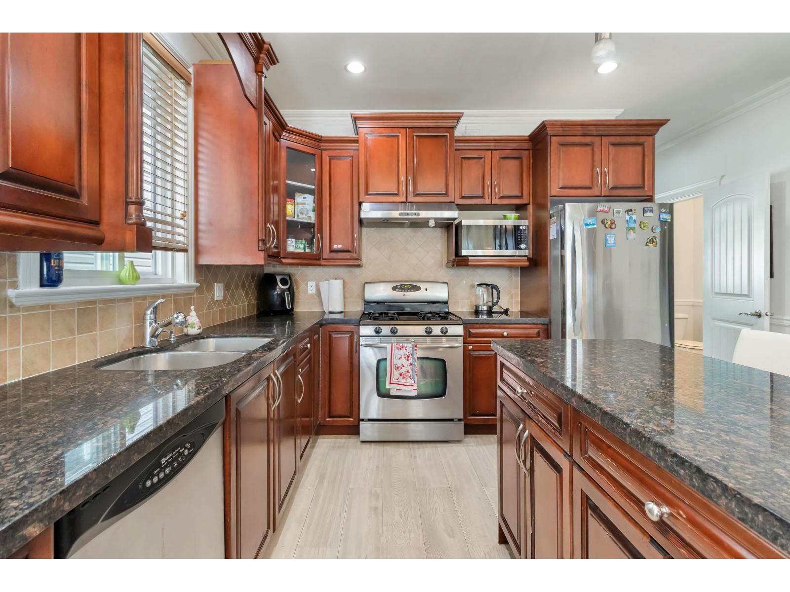 6999 144a Street, Surrey, British Columbia  V3S 2X8 - Photo 6 - R3084069