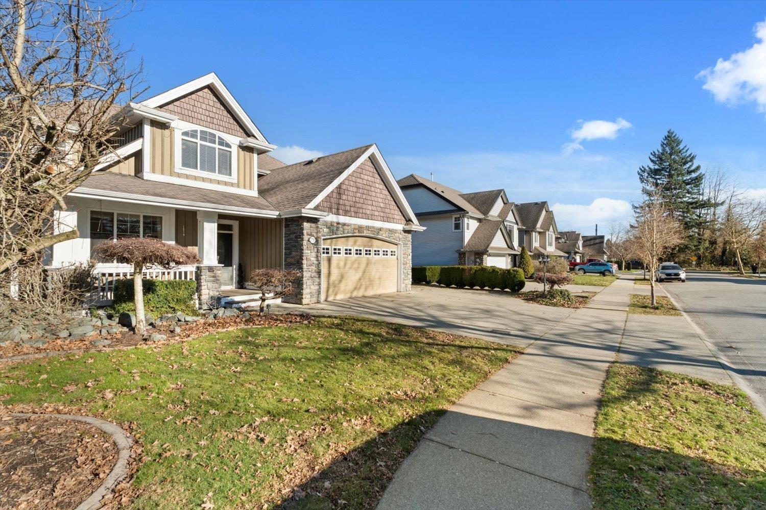 27797 Roundhouse Drive, Abbotsford, British Columbia  V4X 0A2 - Photo 2 - R3083475